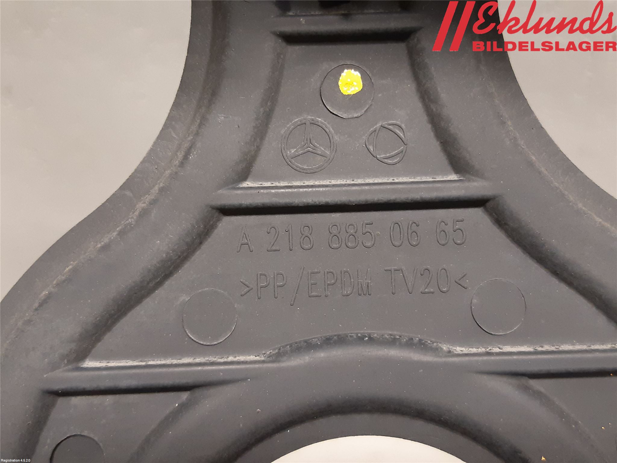 Mercedes-Benz MB CLS (C218/X218) 11-17 Stötfångardel Bak Mitt