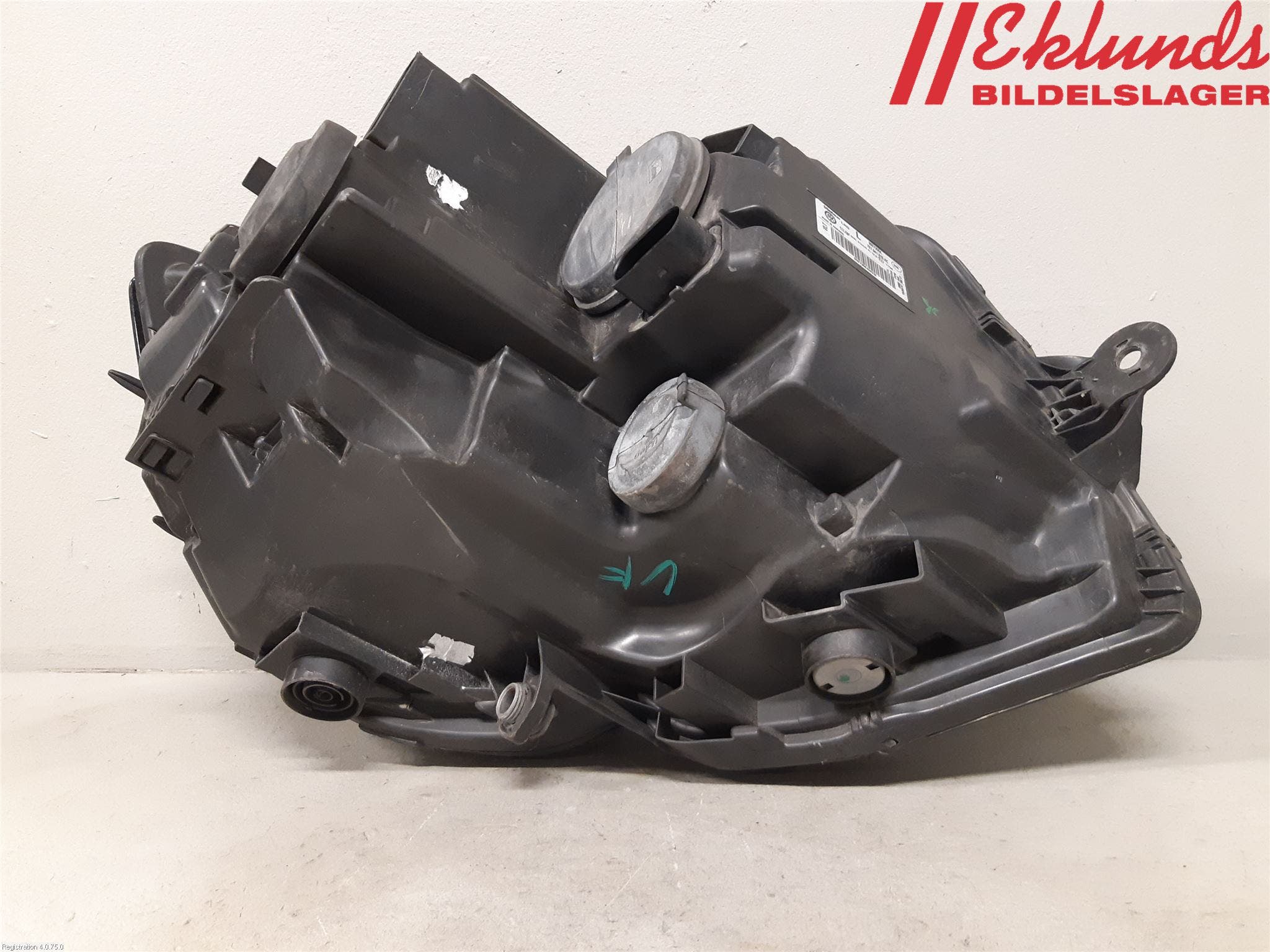 Volkswagen VW TRANSP/CARAVELLE (T5) 04-15 Strålkastare Vänster