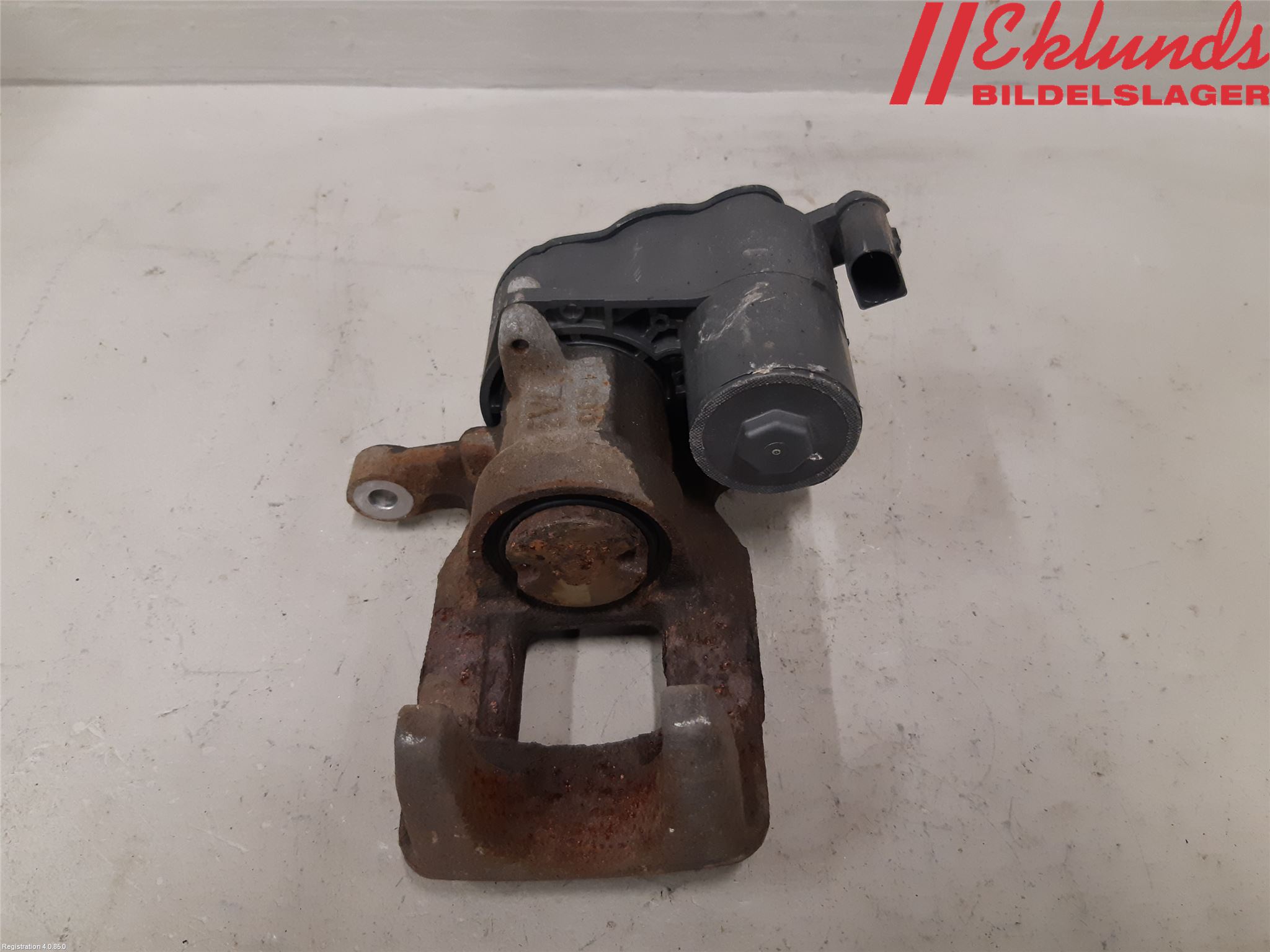 Peugeot PARTNER/E-PARTNER 19- Bromsok Bak Vänster