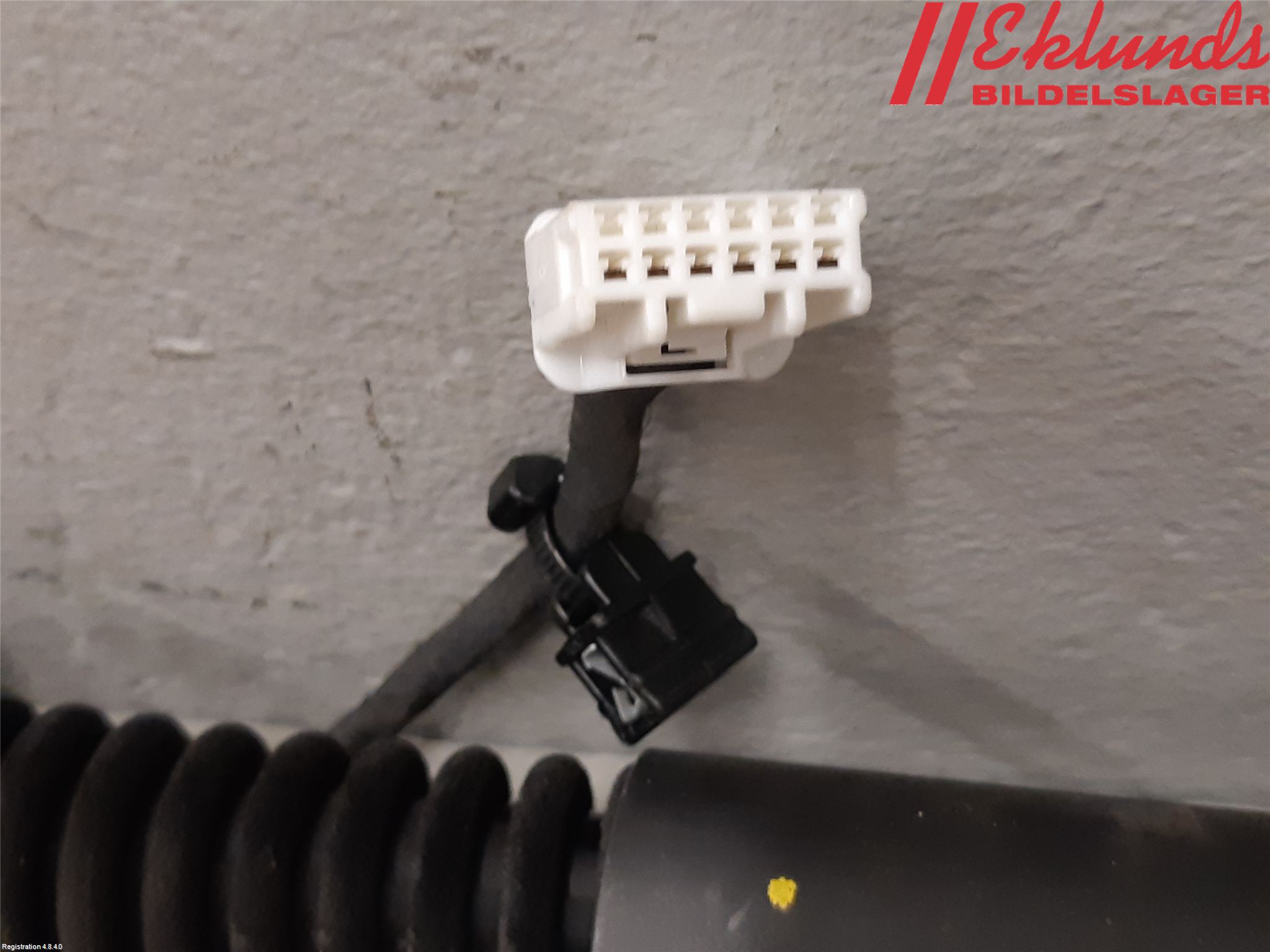 Tesla MODEL X 16- Gasfjäder Övrigt