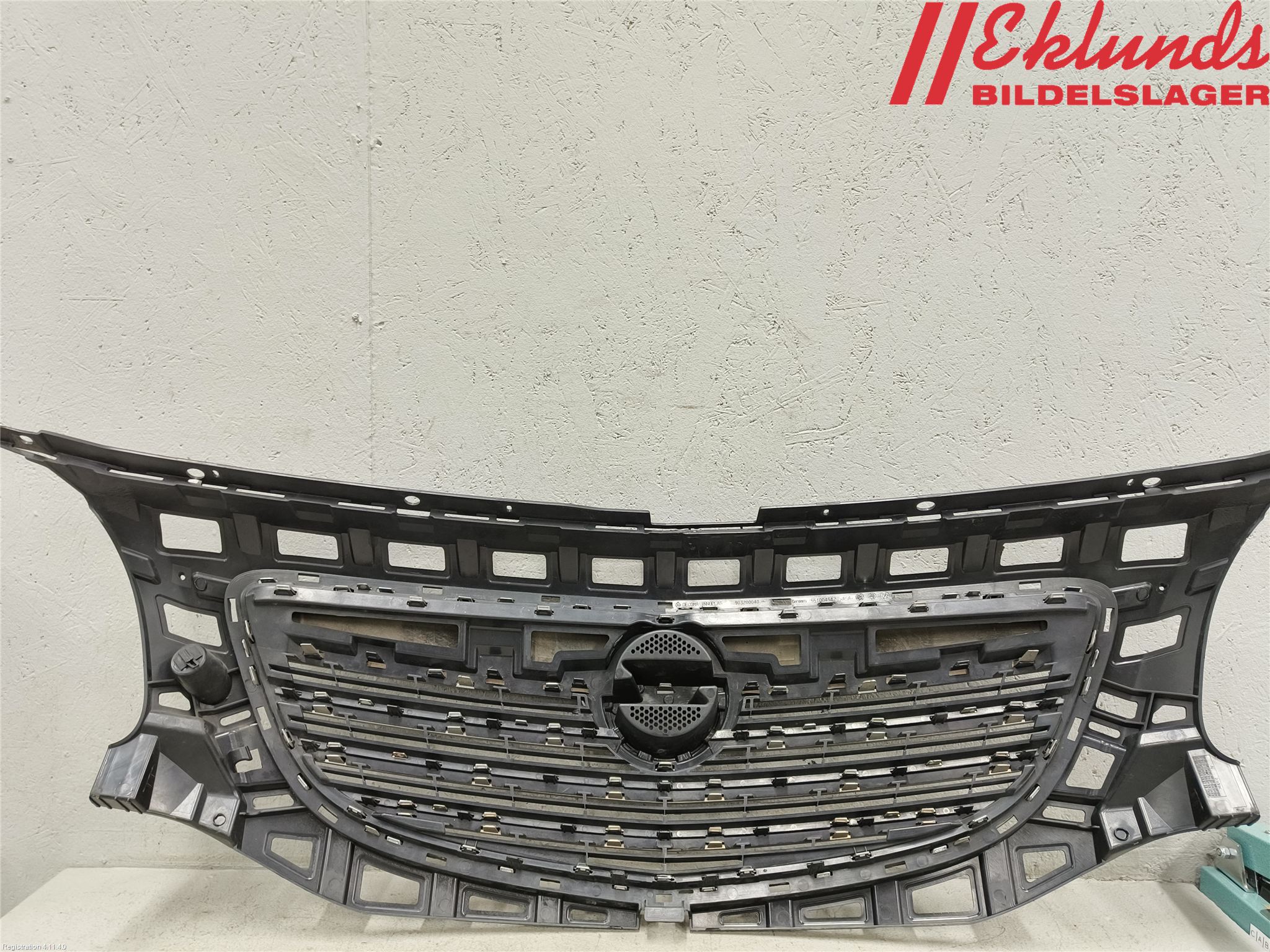 Opel INSIGNIA 09-16 Grill Komp