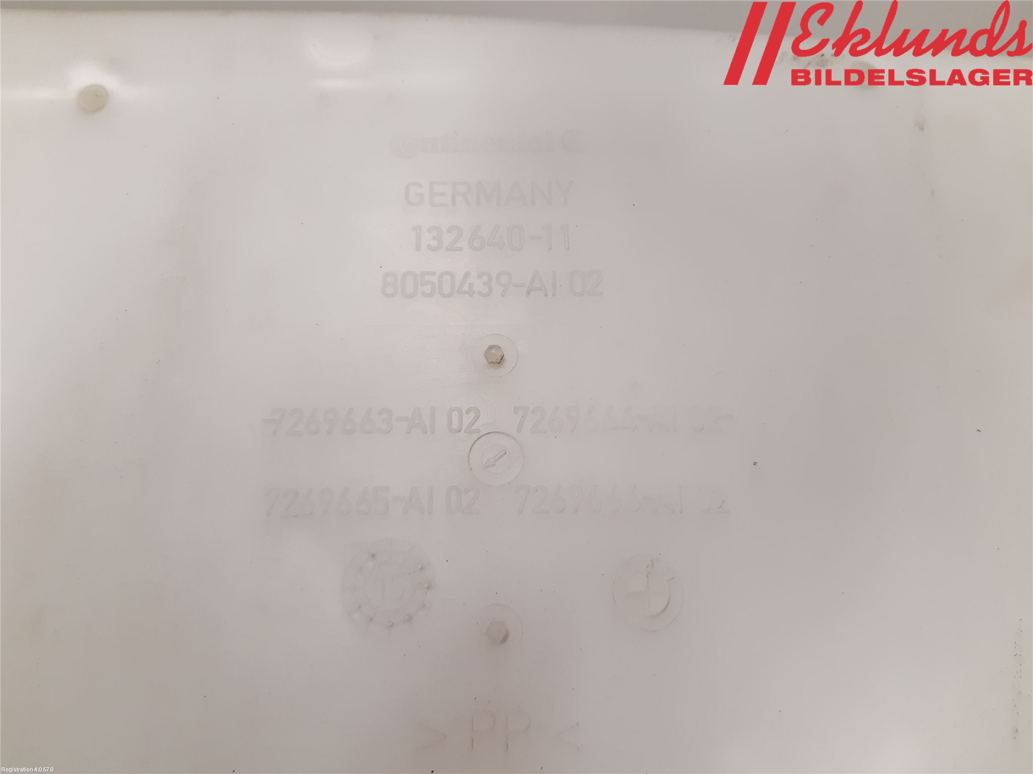 BMW 5 F10/F11/F18 09-17 Spolartank Vindruta-Strål