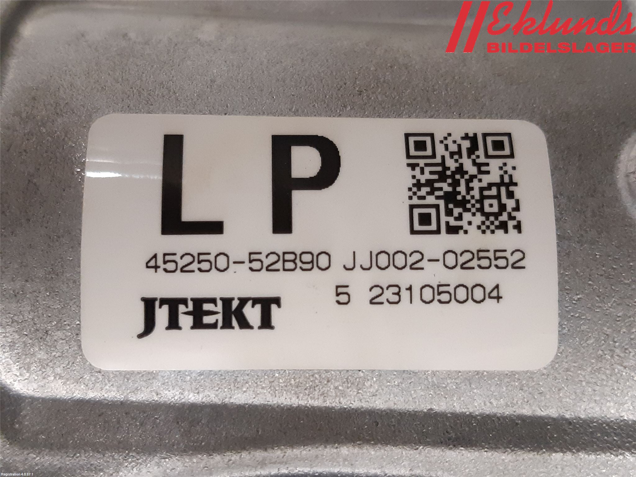 Toyota YARIS XP21 20- Rattaxelagg Med Inb Servo