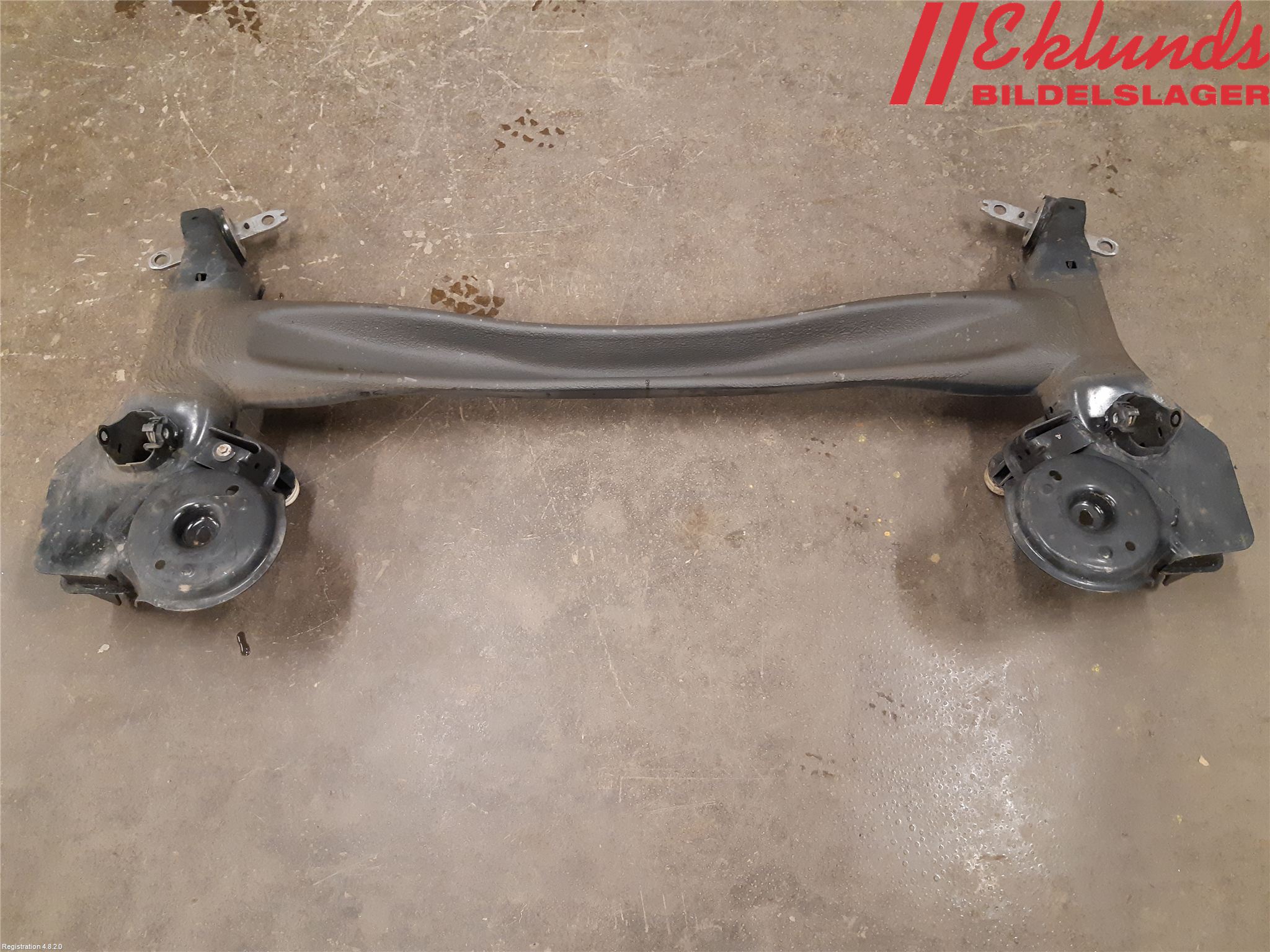 Peugeot 3008 17-24 Bakaxelbalk