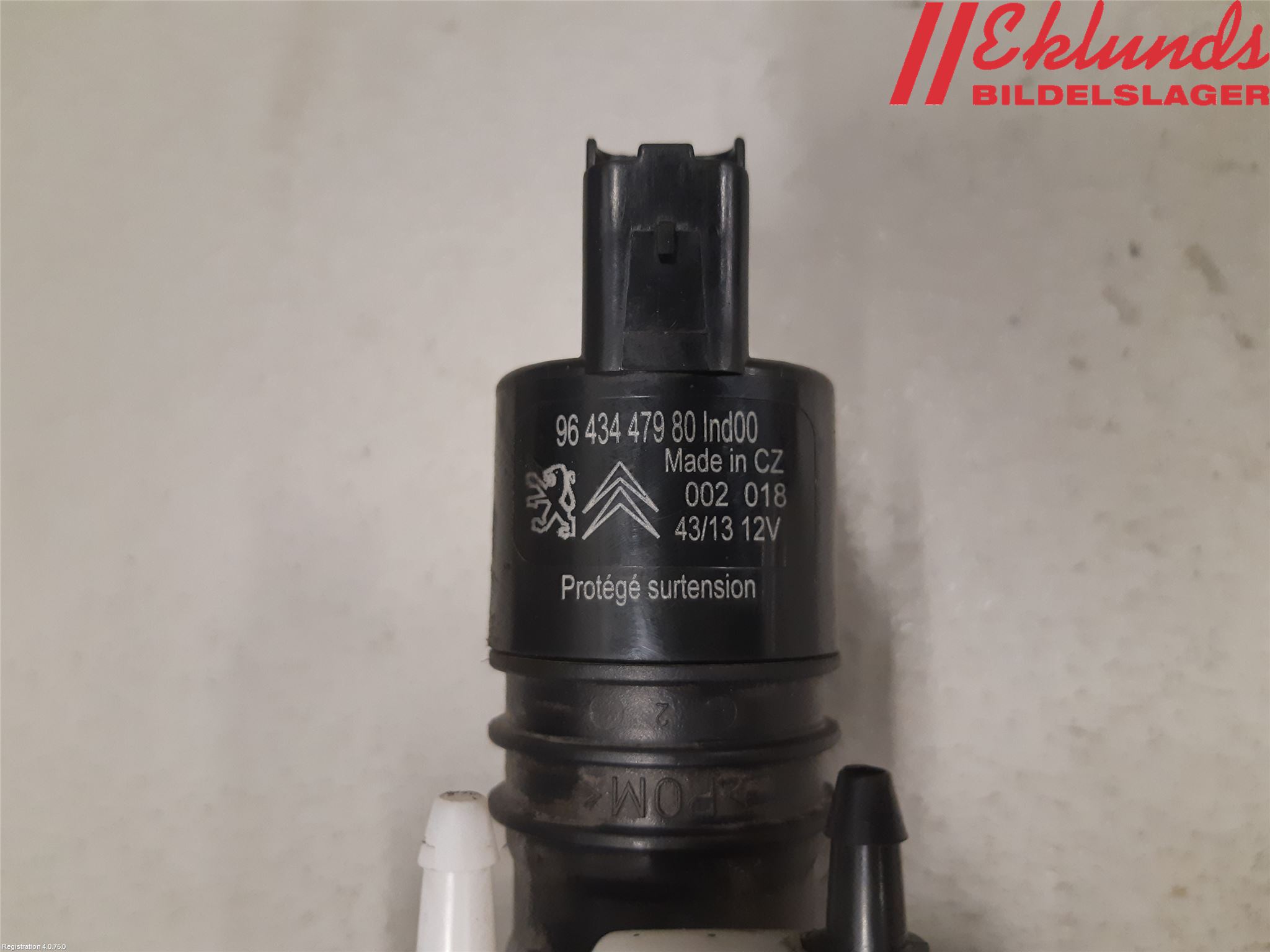 Peugeot 5008 10-16 Spolarpump Vindruta