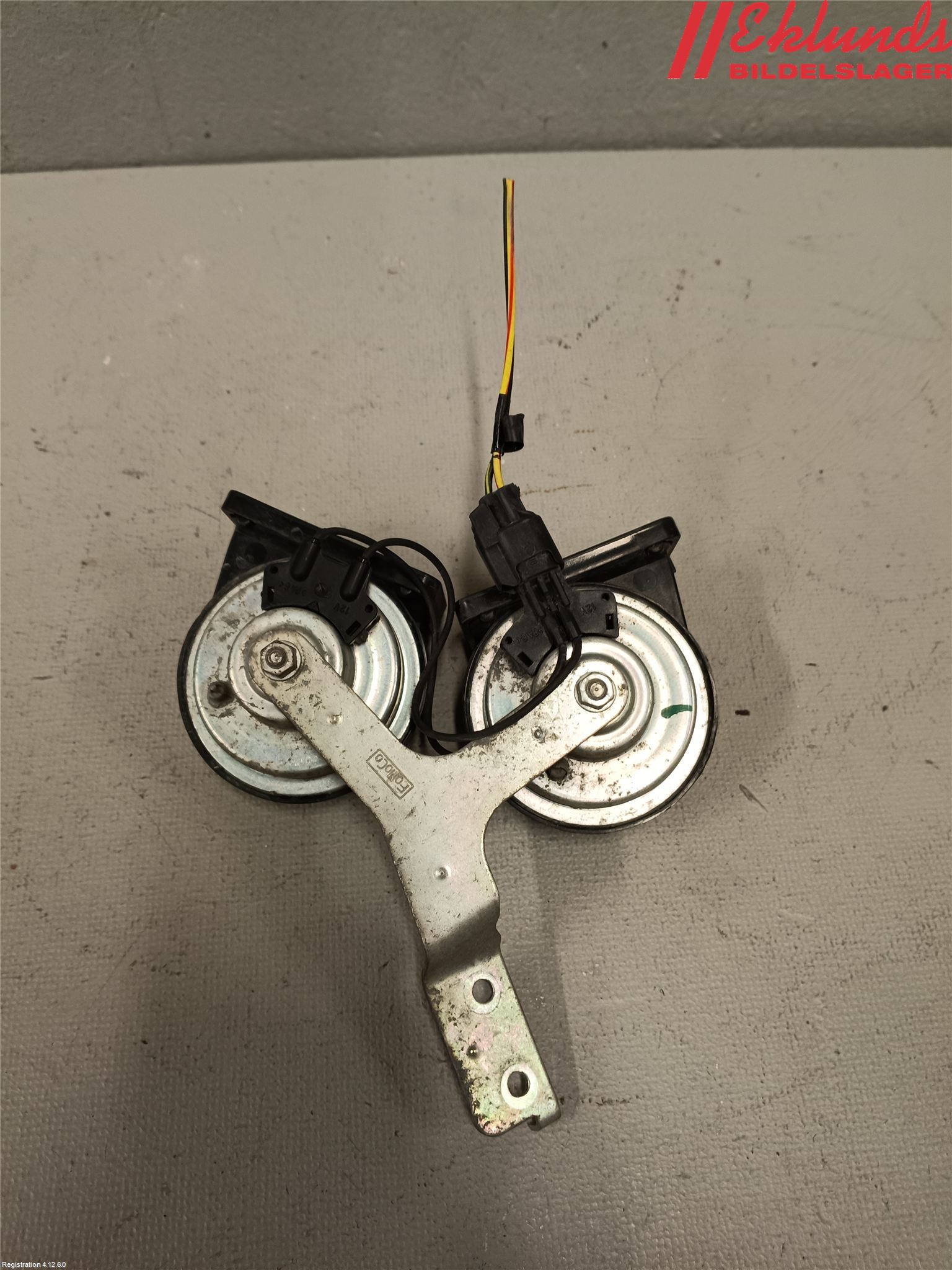 Ford TRANSIT SKÅP/BUSS 14-22 Signalhorn