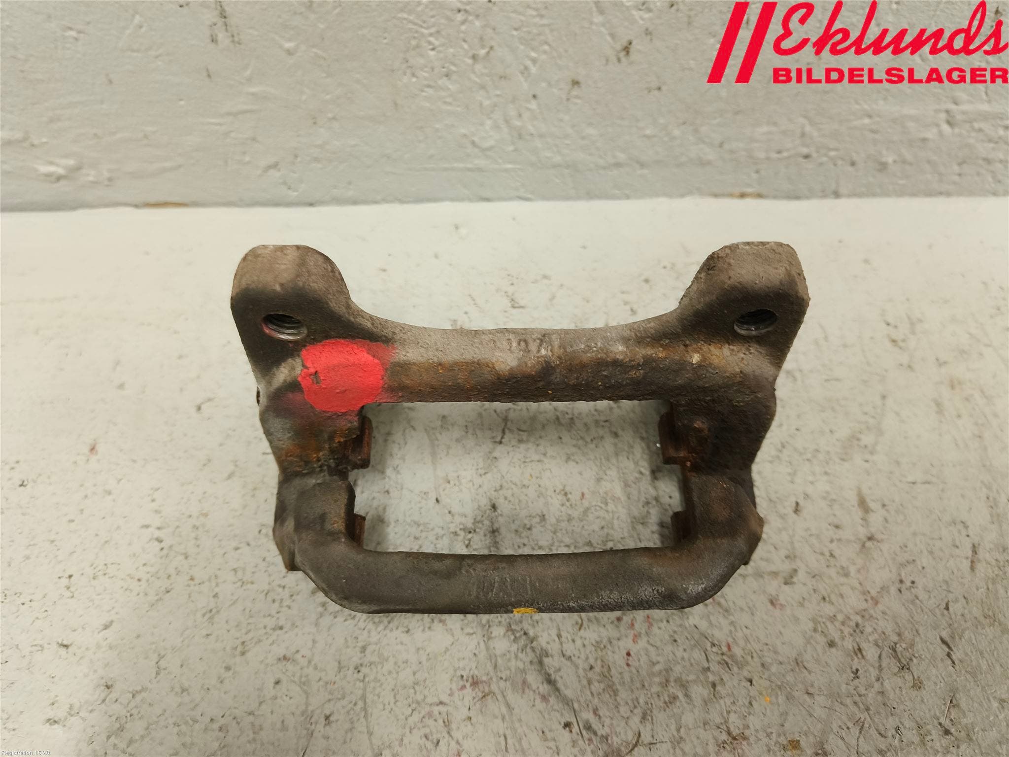 Opel INSIGNIA 17- Bromsokshållare