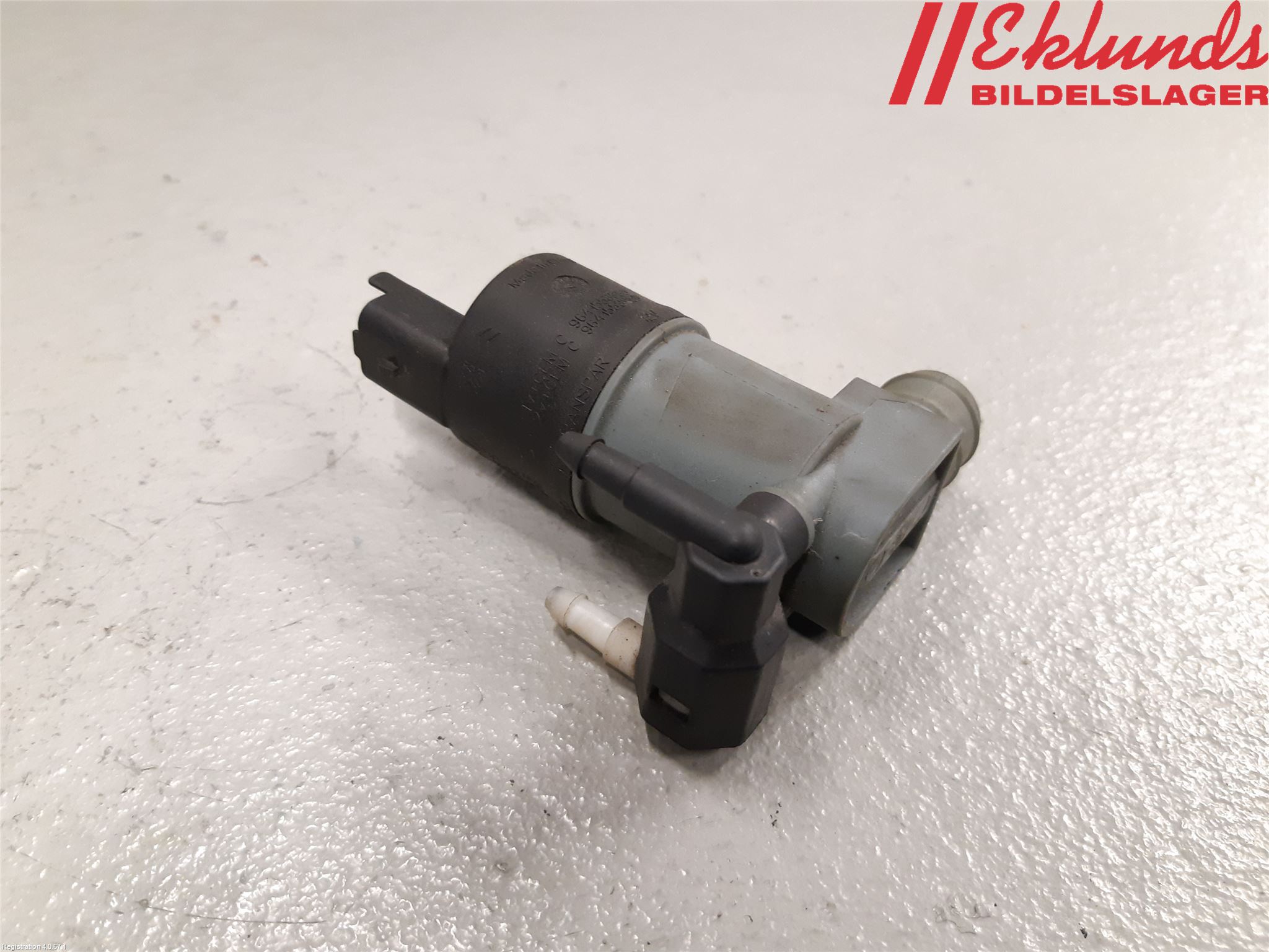 Nissan MICRA 11-16 Spolarpump Vindruta