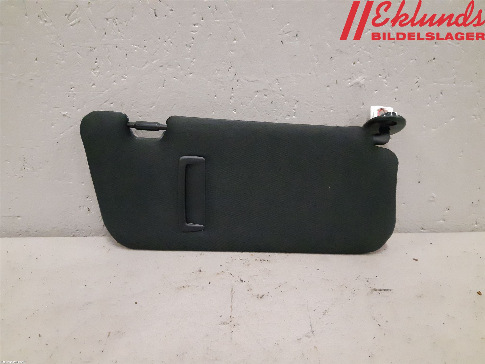 Lexus UX/300e 19- Solskydd