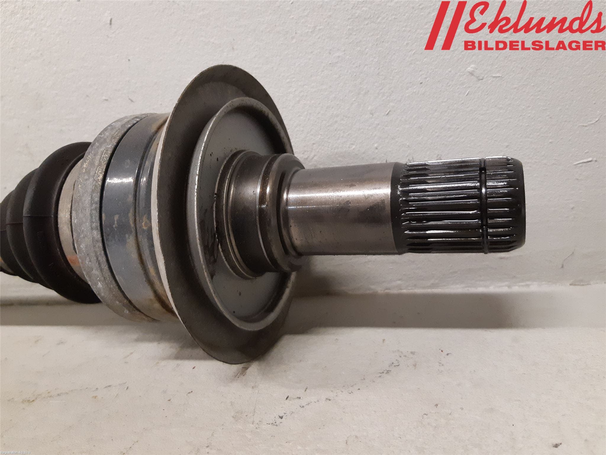 BMW X6 F16 14-19 Drivaxel Bak Höger