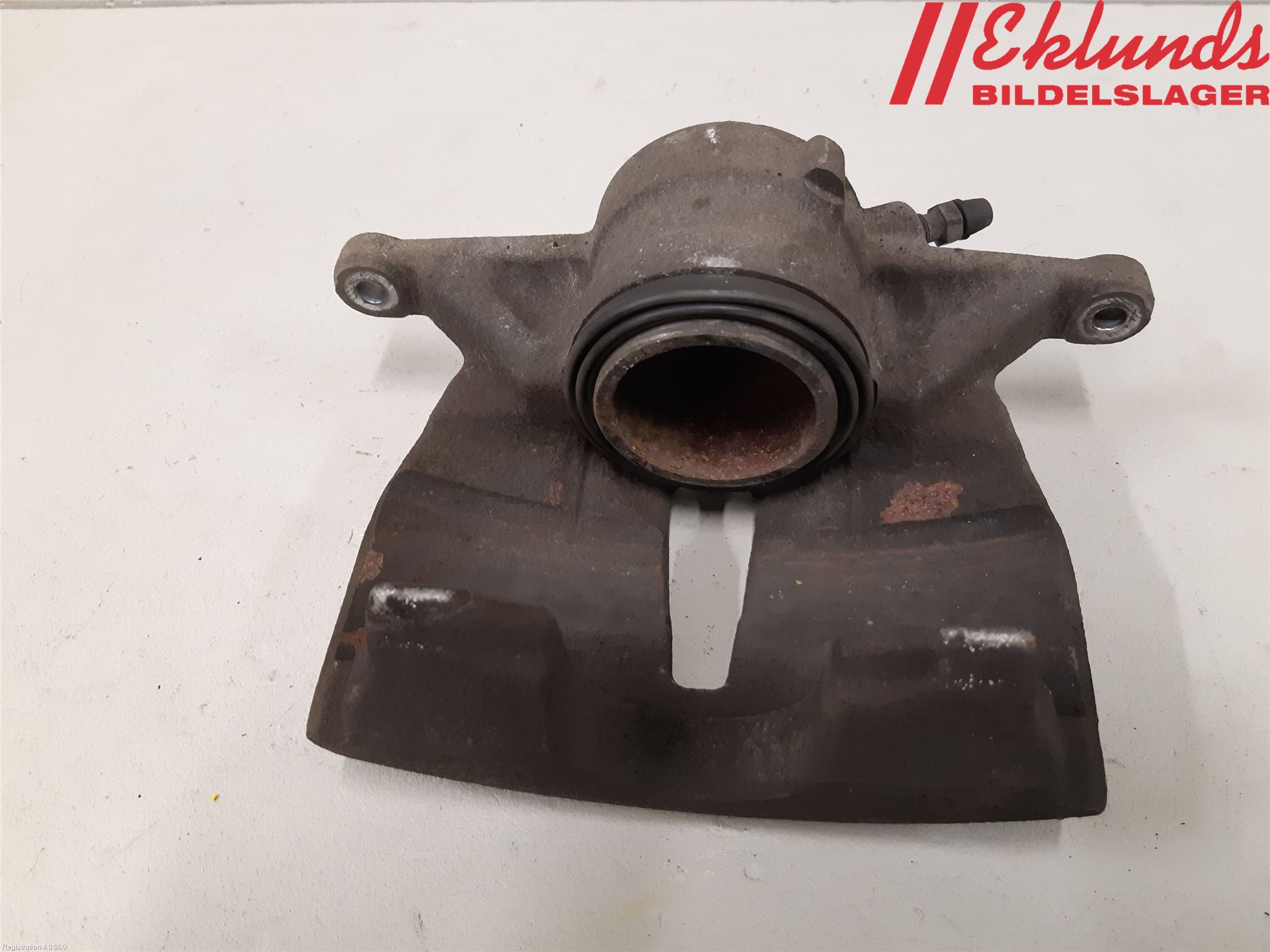 Seat TARRACO 19- Bromsok Fram Höger