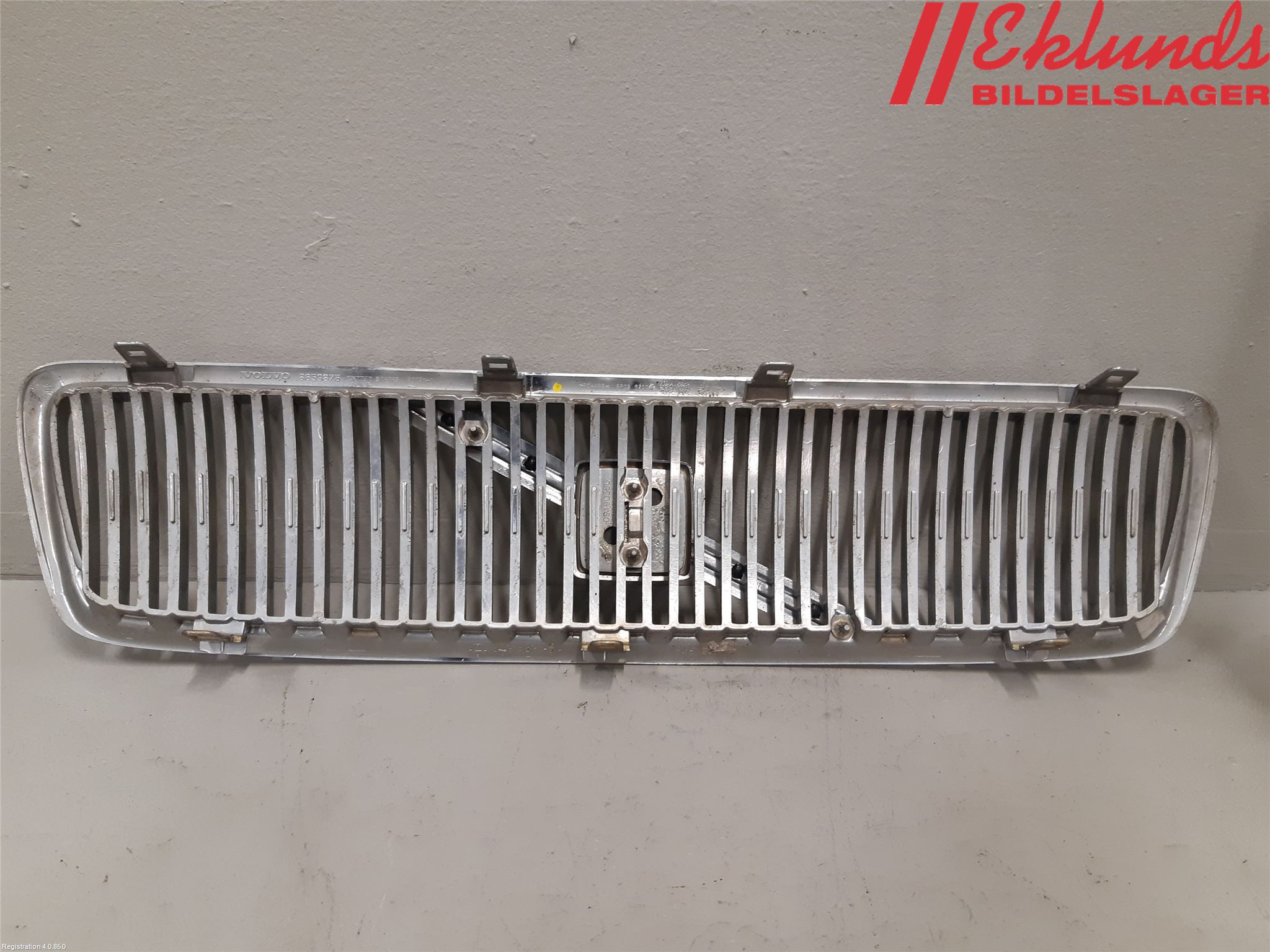 Volvo V70 00-04 Grill Komp