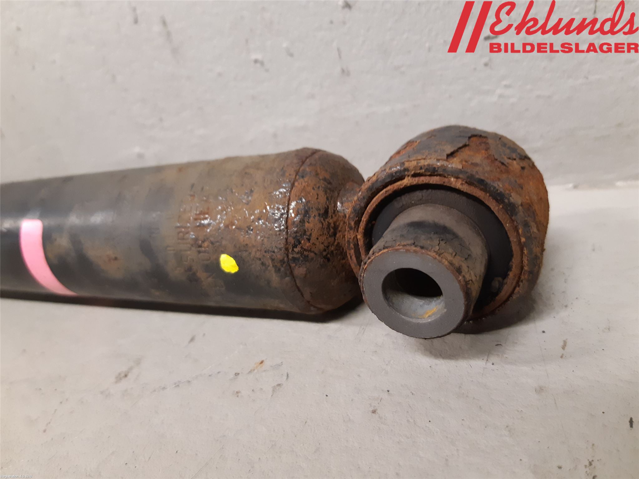Toyota VERSO 09-18 Stötdämpare Bak