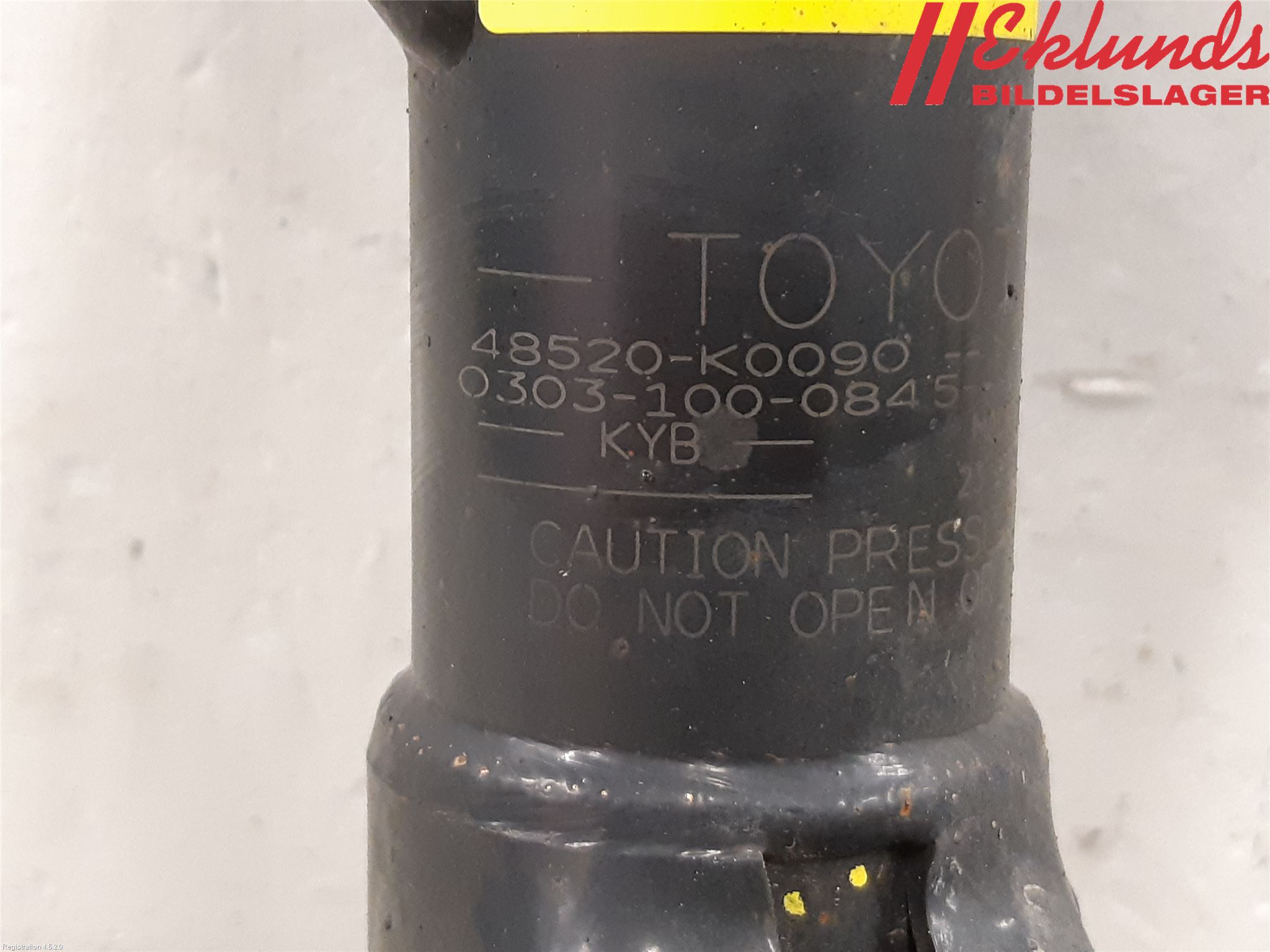 Toyota YARIS XP21 20- Fjäderben Fram Vänster