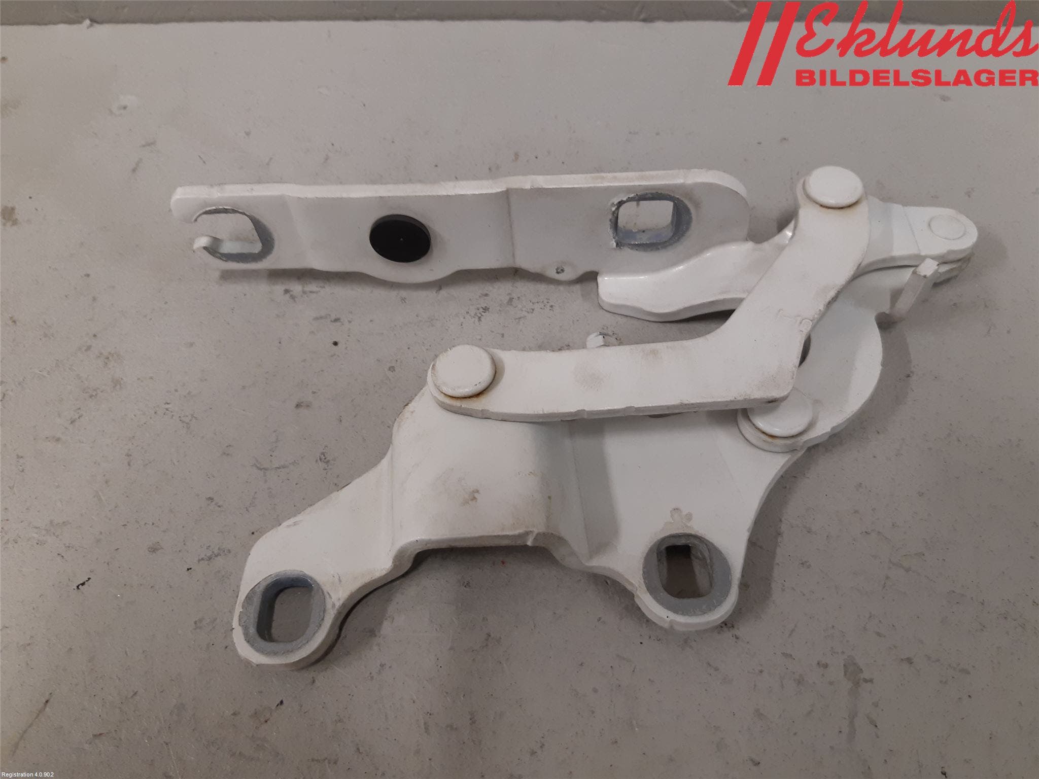 BMW 1 E87/81 5D/3D 03-11 Huvgångjärn