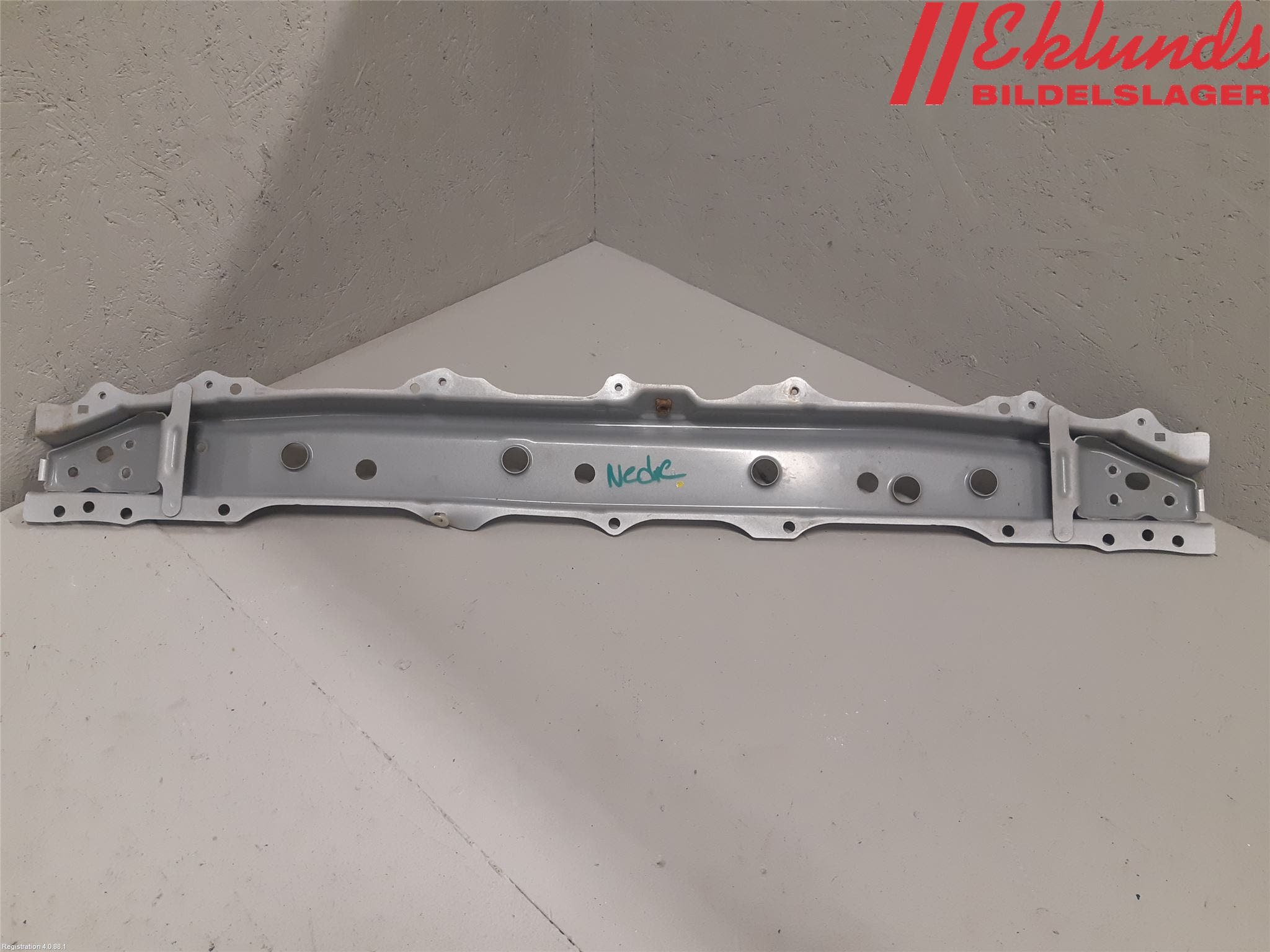 Toyota YARIS XP90 06-11 Kylarfäste-Ram-Balk