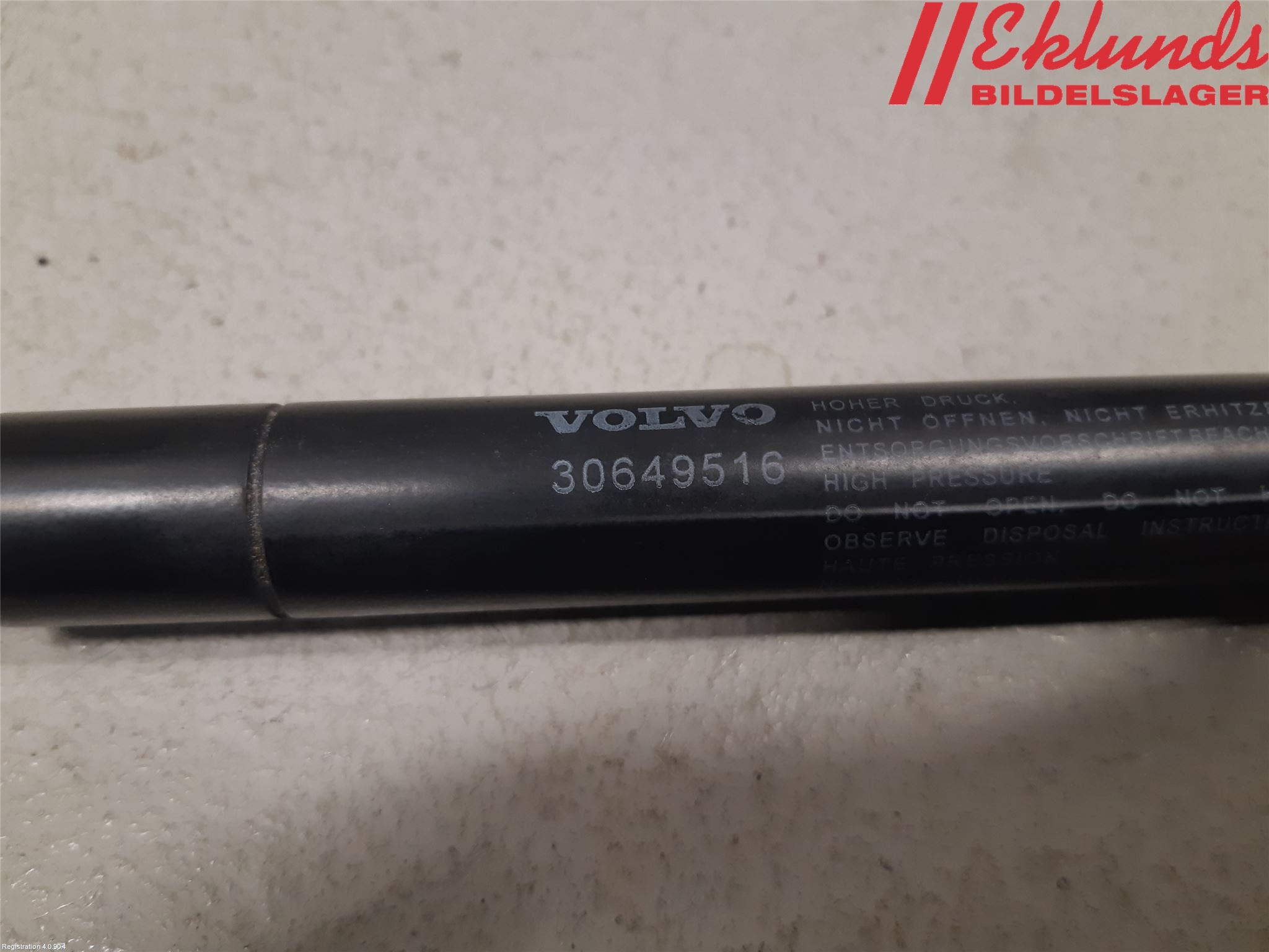 Volvo V70 14-16 Gasfjäder Motorhuv