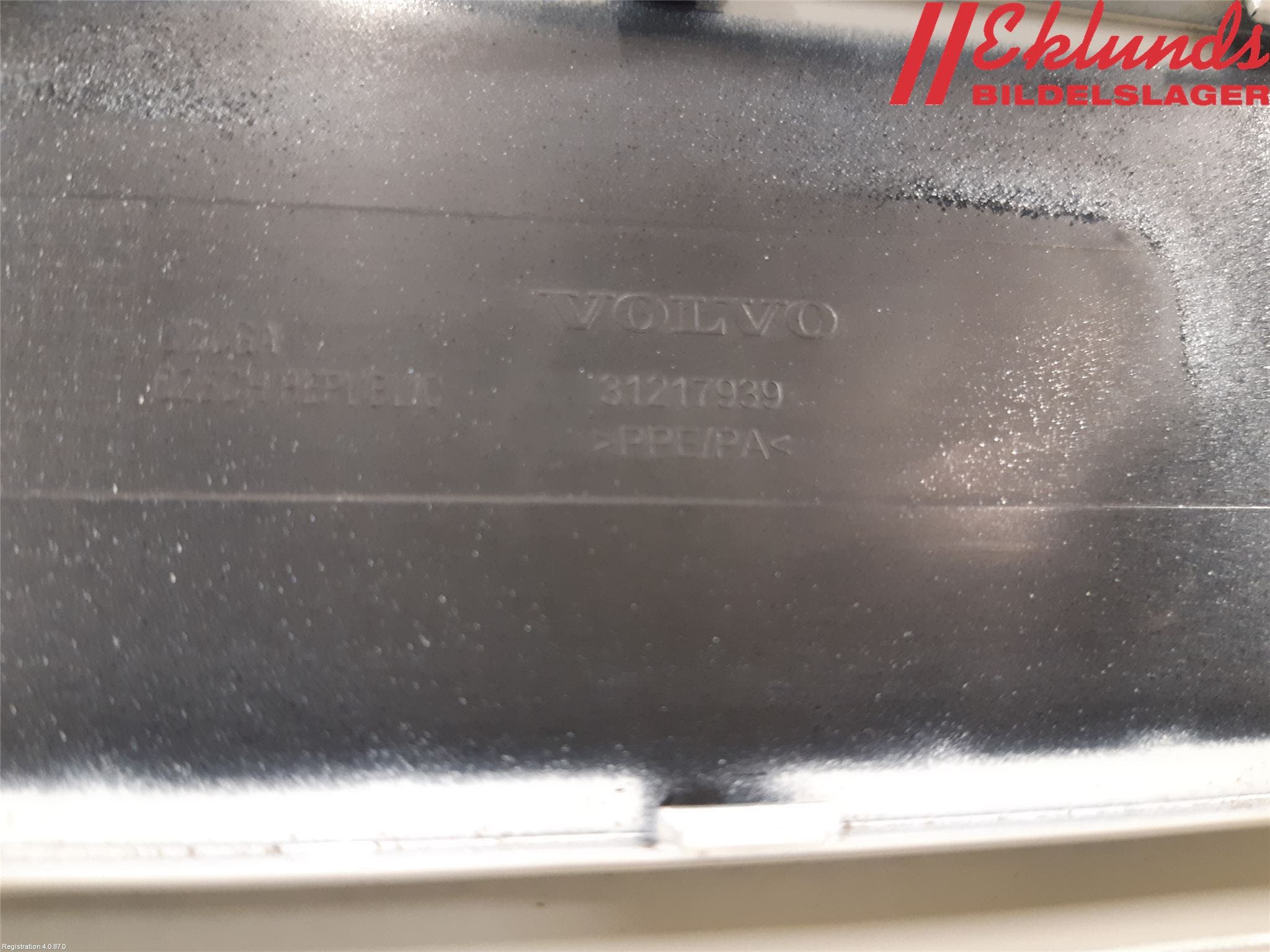 Volvo V60 11-13 Tanklucka