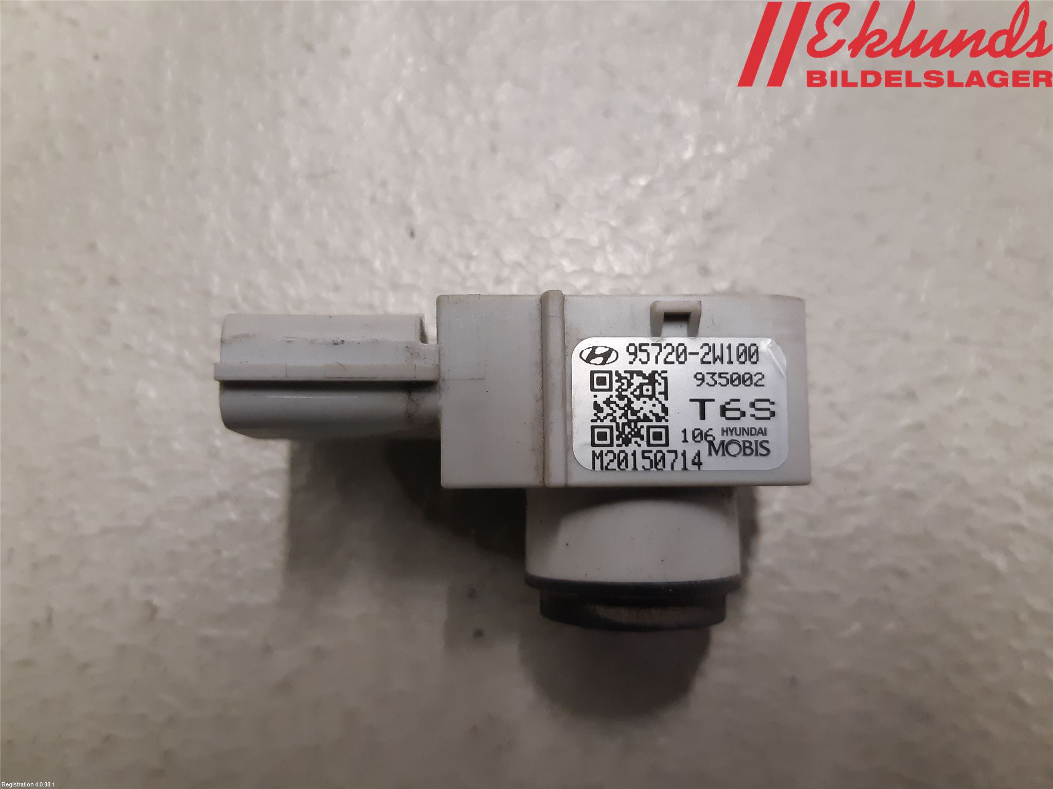 Hyundai SANTA FE 13-18 Parkeringshjälp Frontsensor