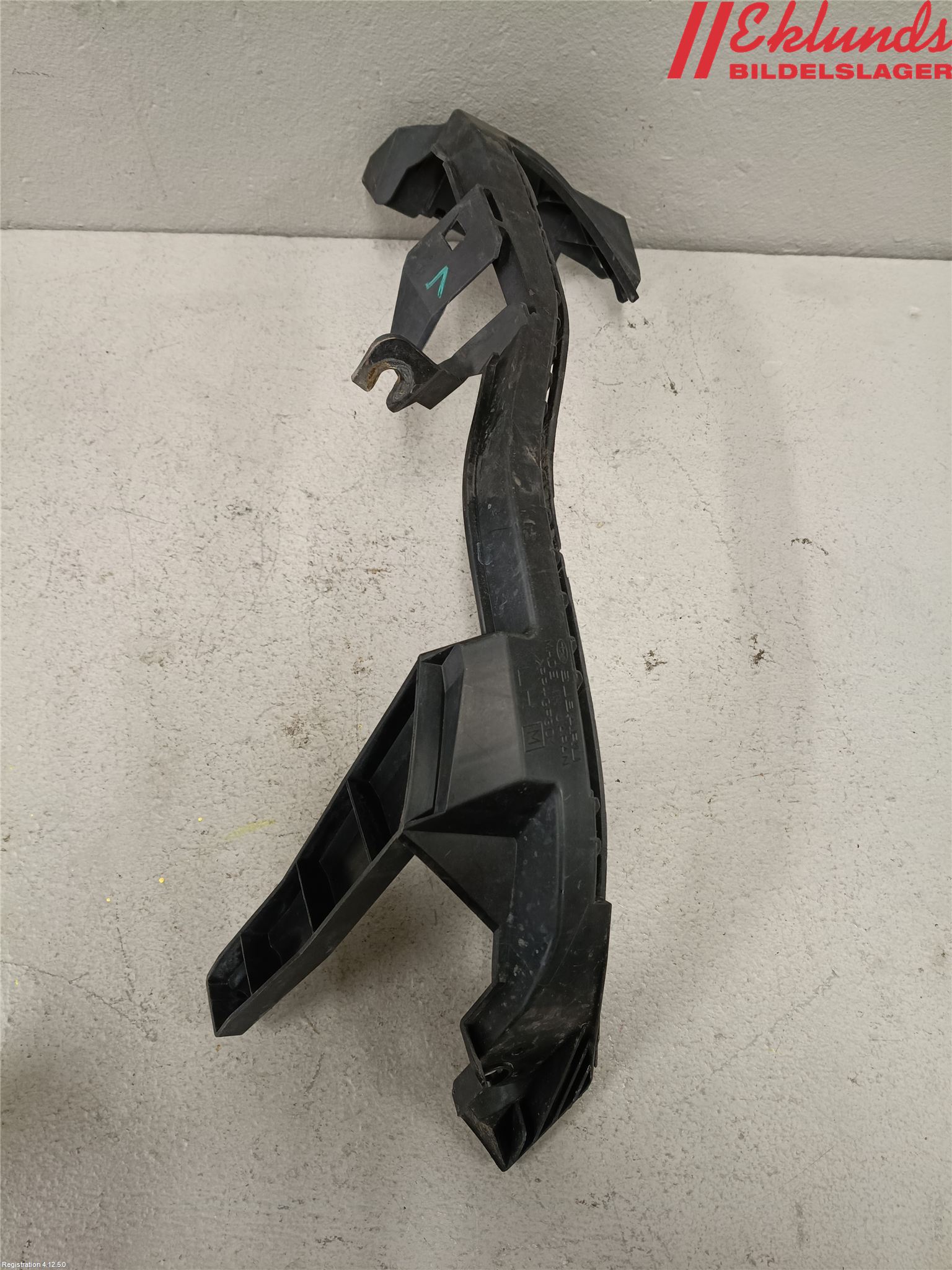 Subaru XV 12-17 Stötfångarfäste Fram Vä