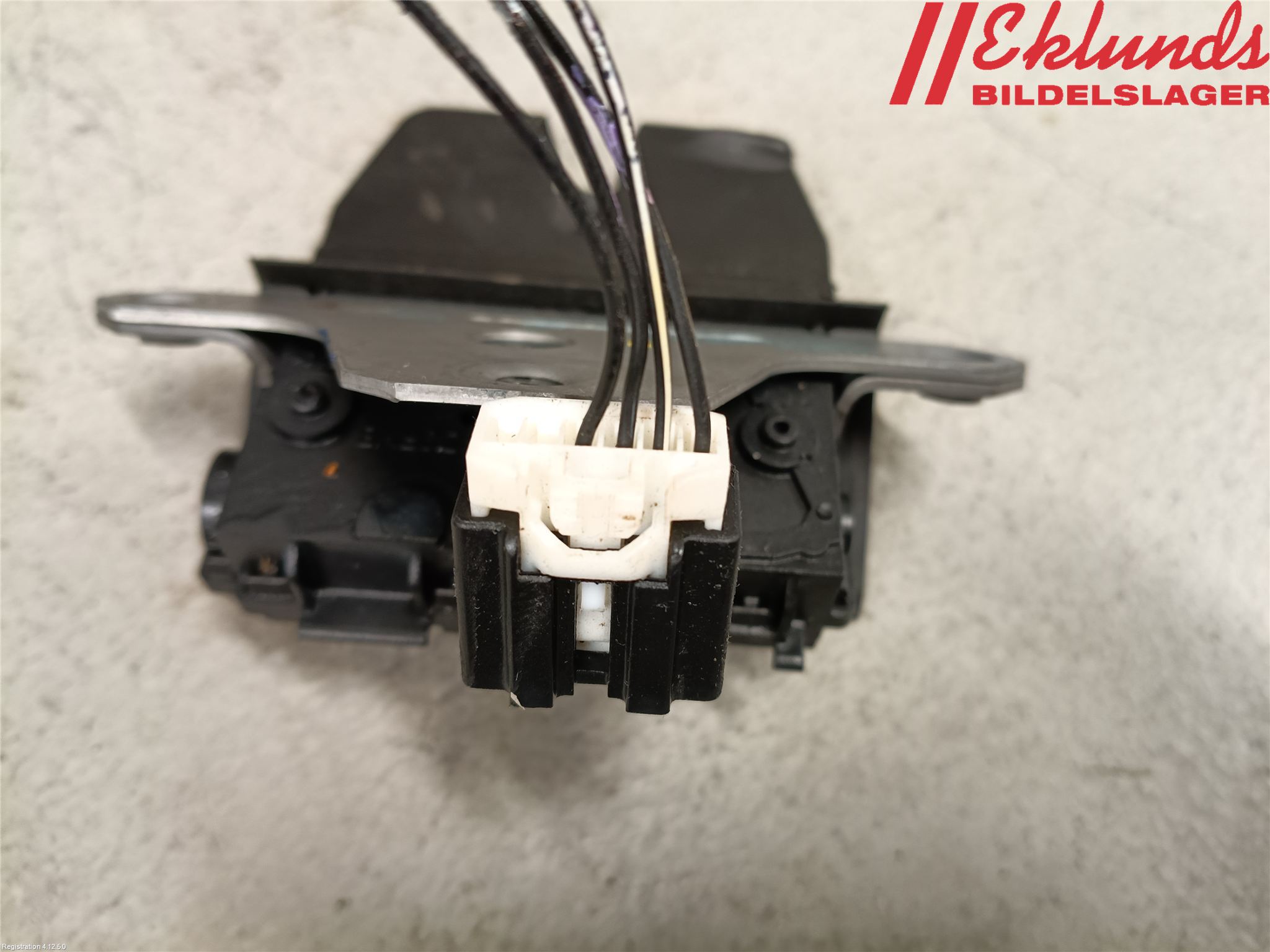 Ford FOCUS 11-14 Låskista Baklucka