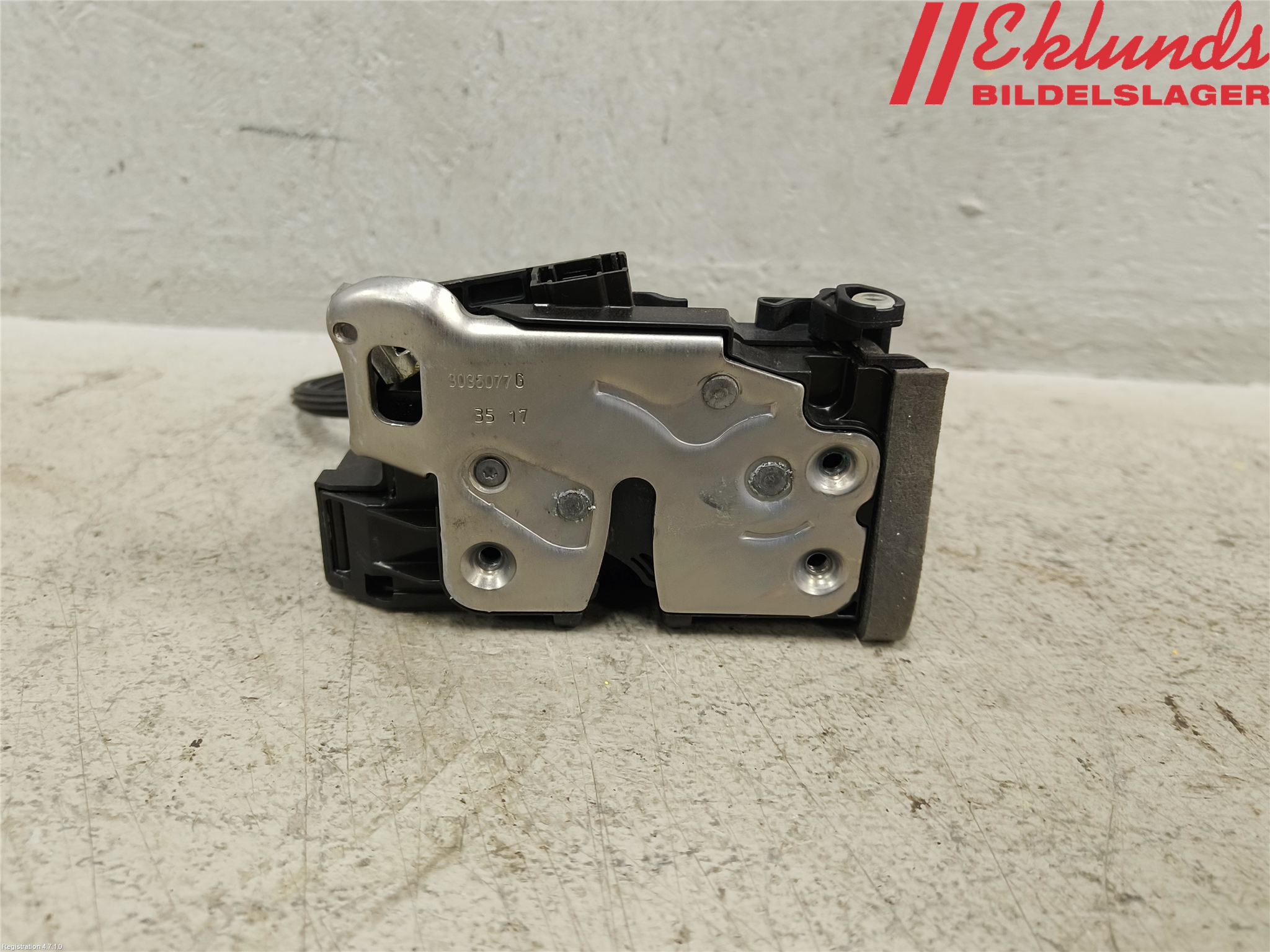 Opel INSIGNIA 17- Låskista-Dörrlås