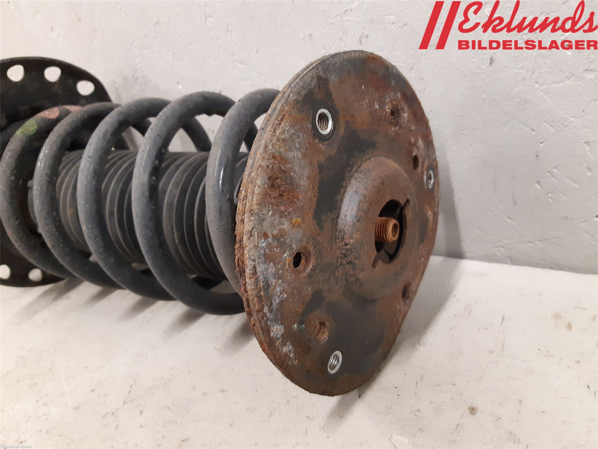 Volvo V60 11-13 Fjäderben Fram Vänster