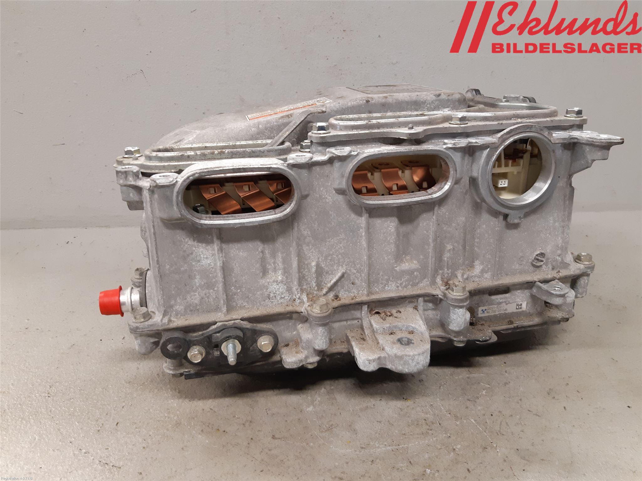 Toyota YARIS XP130 12-14 Hybridconverter