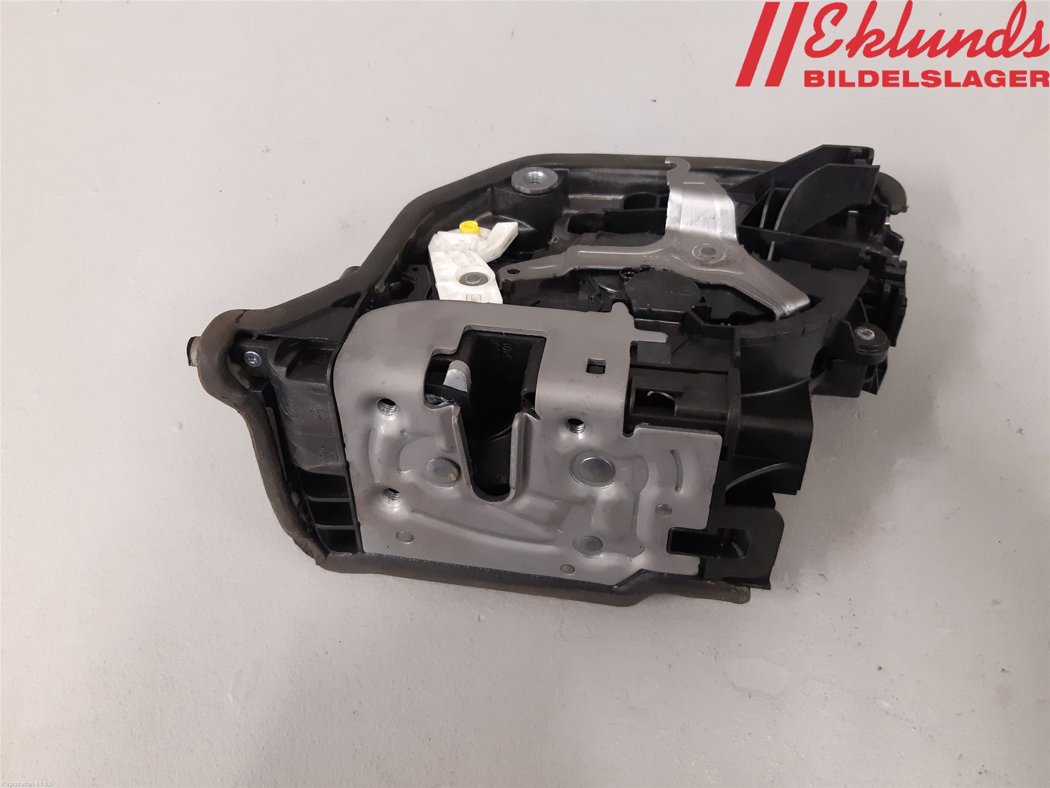 BMW 2 F45 Active Tourer 14-21 Låskista-Dörrlås