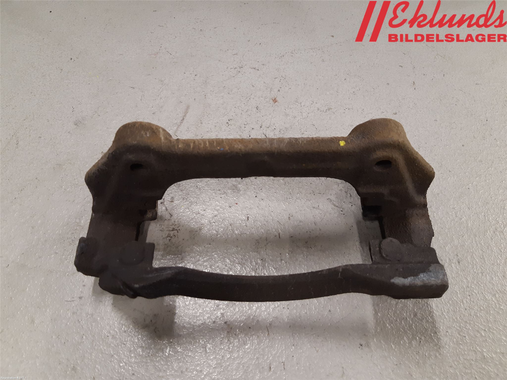 Opel VIVARO 15-19 Bromsokshållare