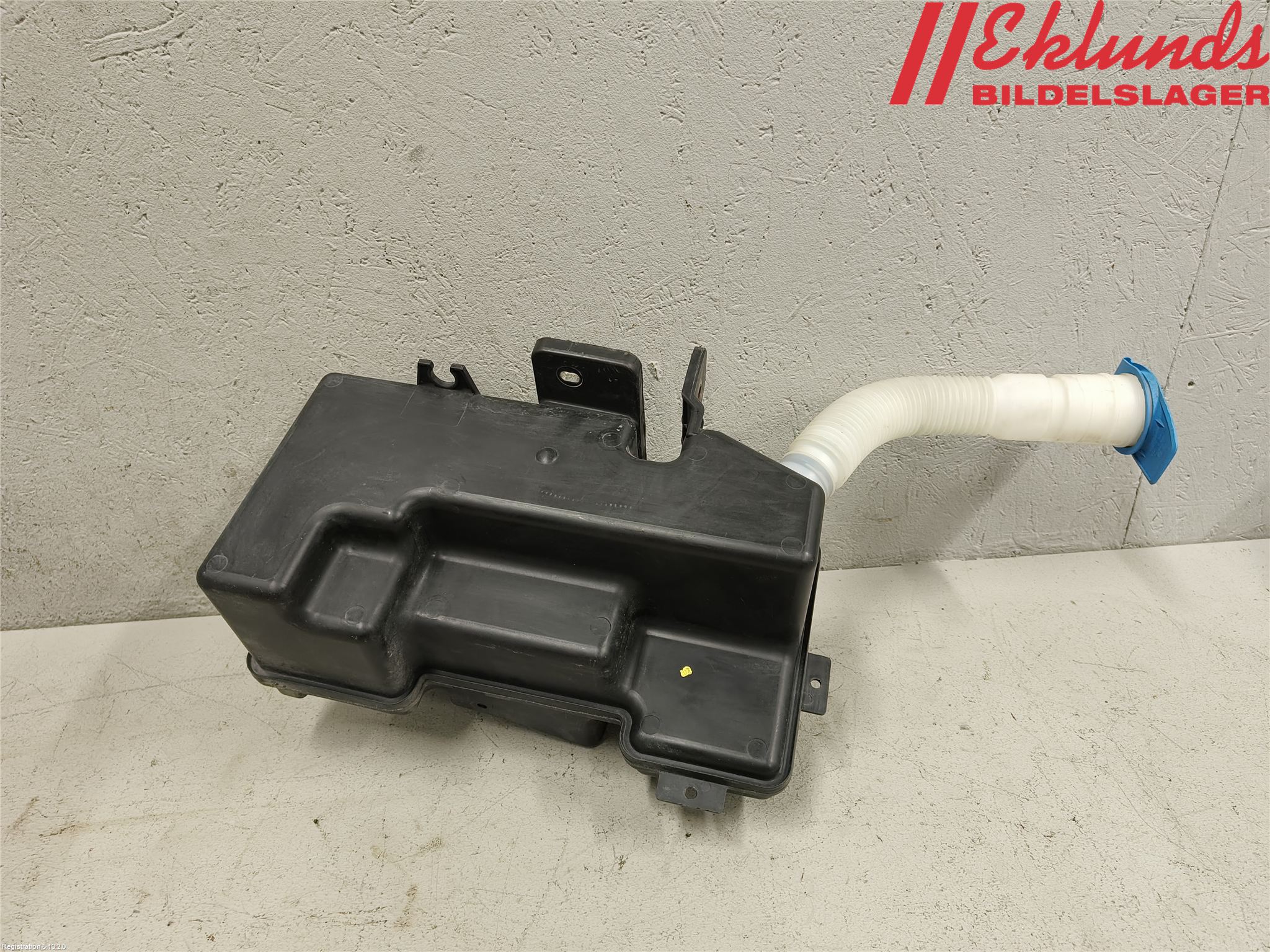 Volkswagen VW TIGUAN 07-16 Spolartank Vindruta
