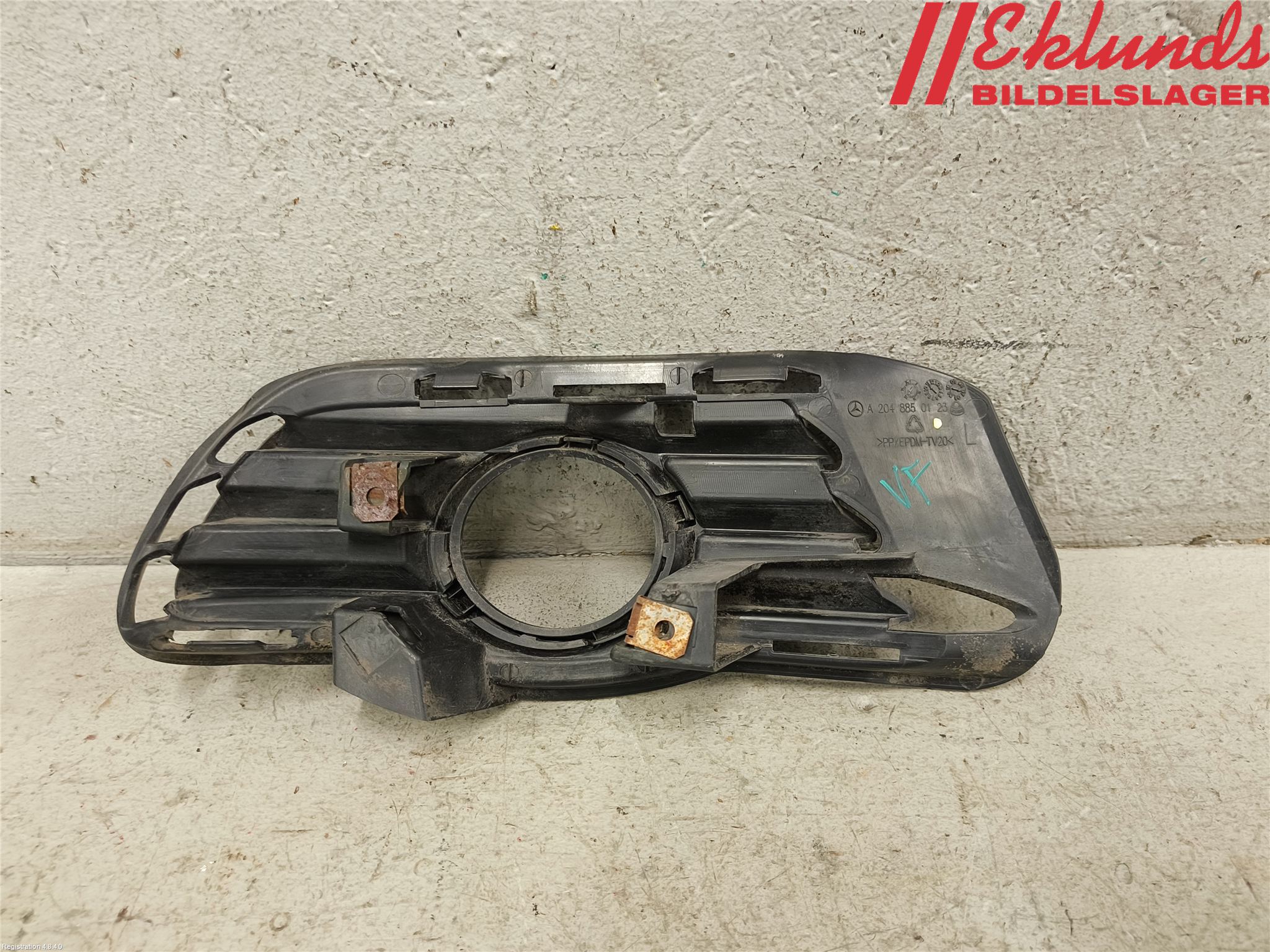 Mercedes-Benz MB C-KLASS (W204) 07-15 Dimljussarg Fram