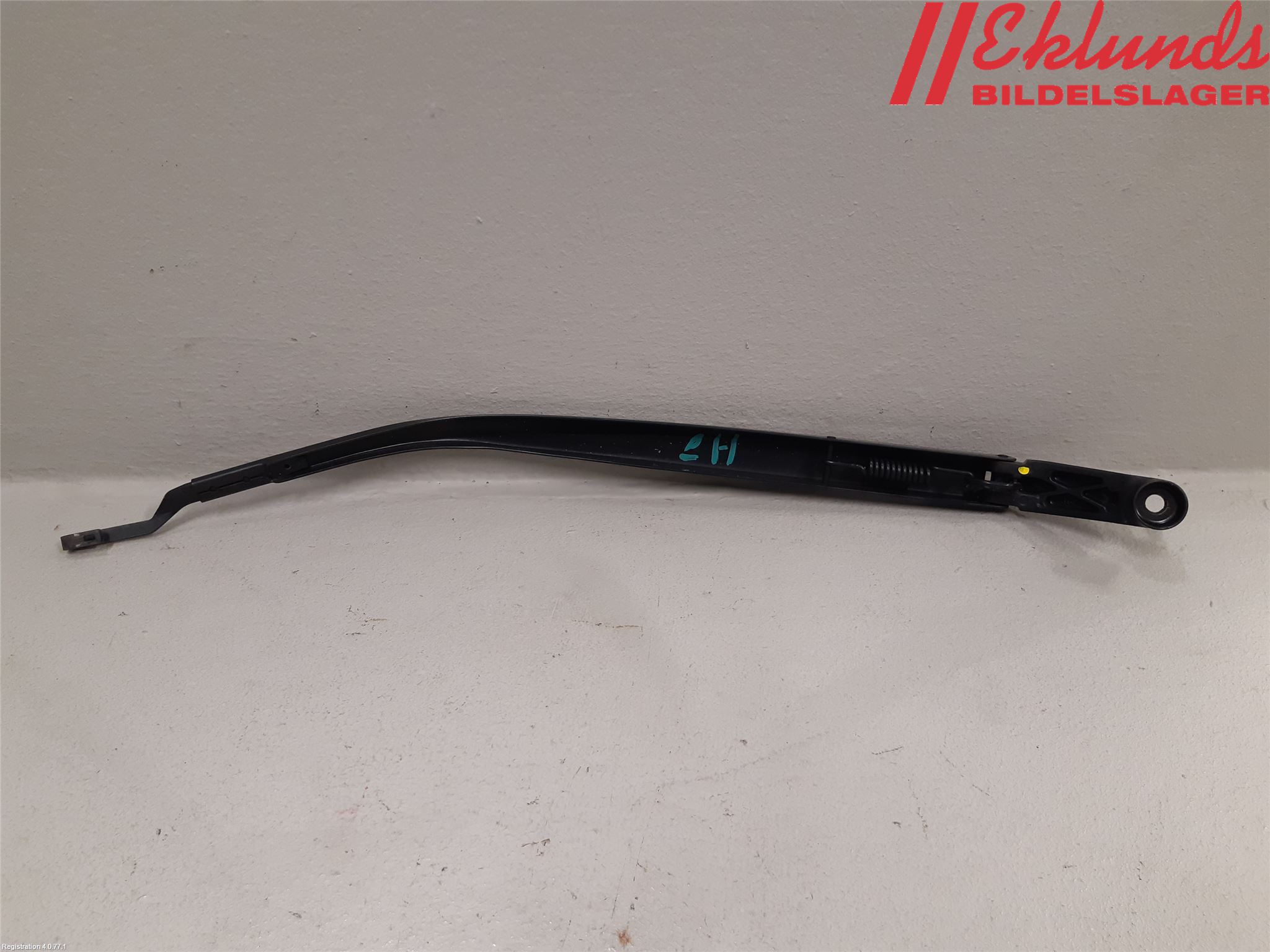 Toyota AURIS 13-19 Torkararm Armar Vindruta
