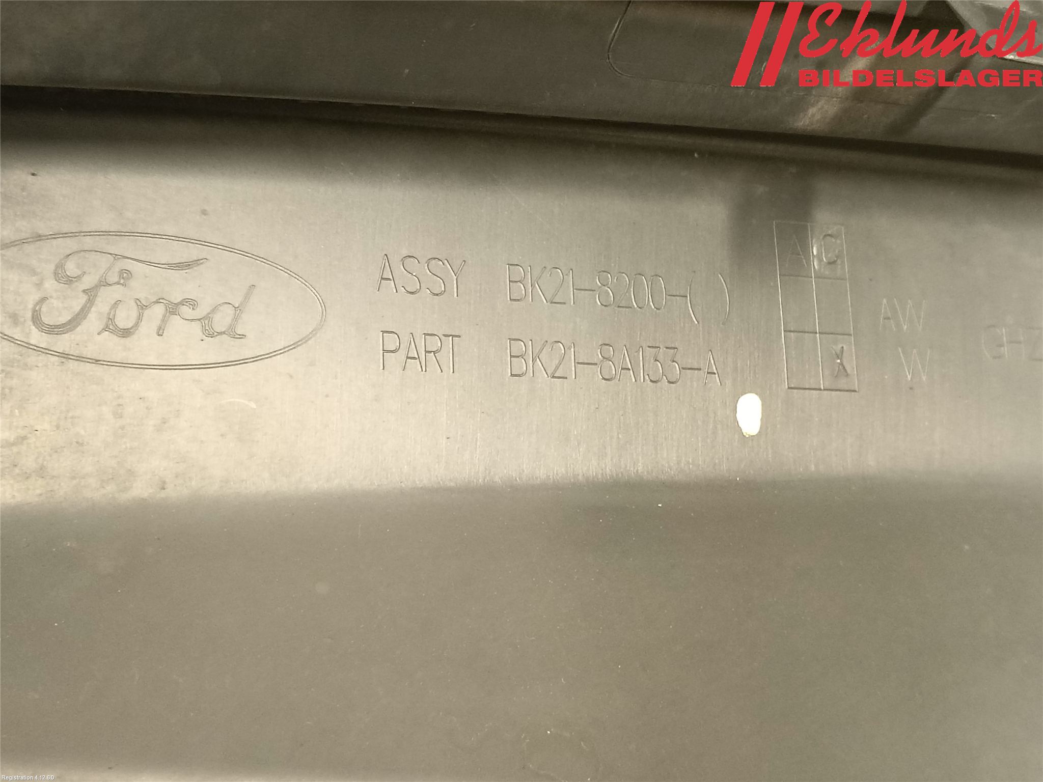 Ford TRANSIT SKÅP/BUSS 14-22 Grilldel Mitt