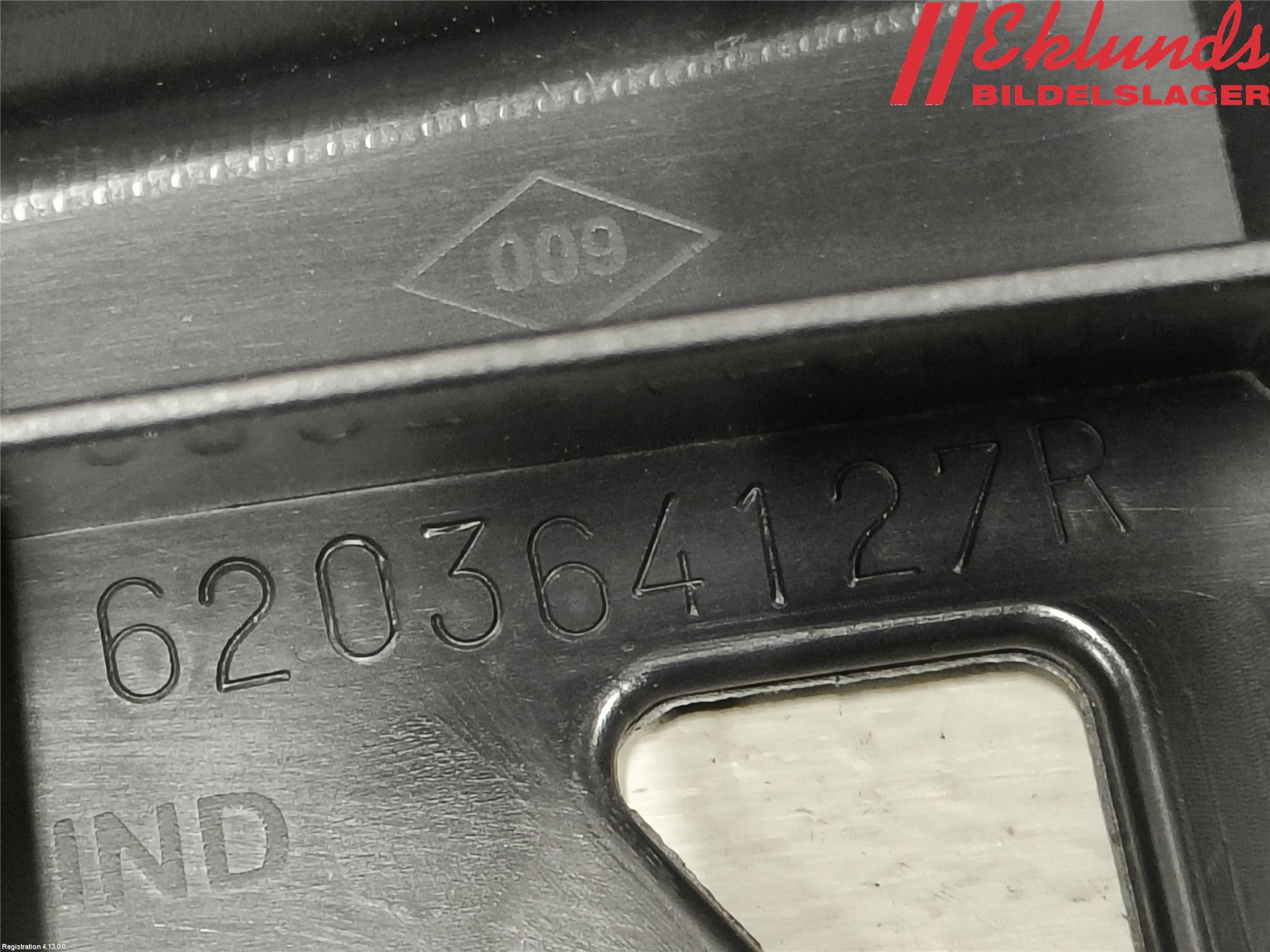 Renault CLIO III  09-12 Stötfångardel Fram Mitt