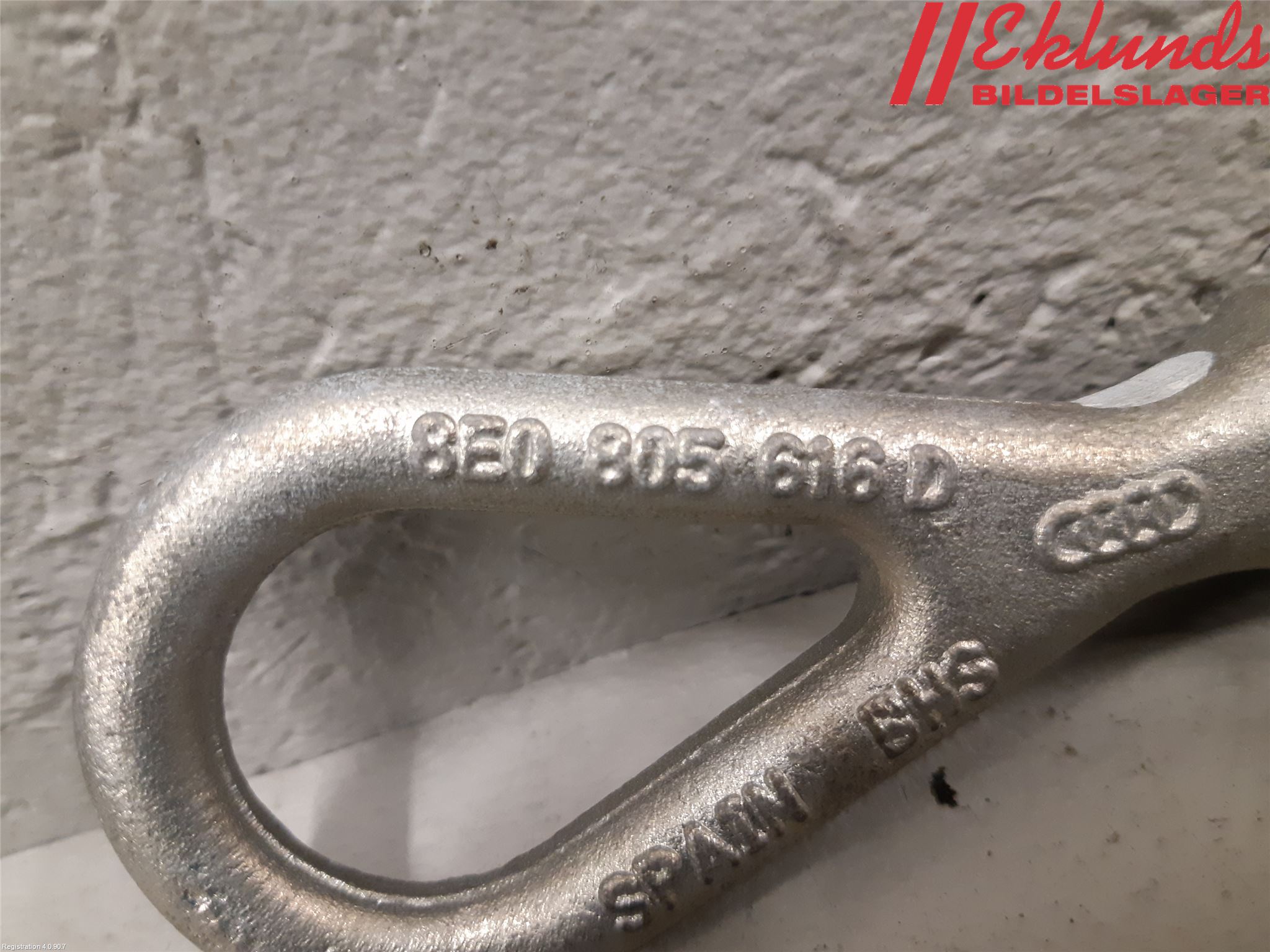 Audi A6/S6     05-11 Bogserögla