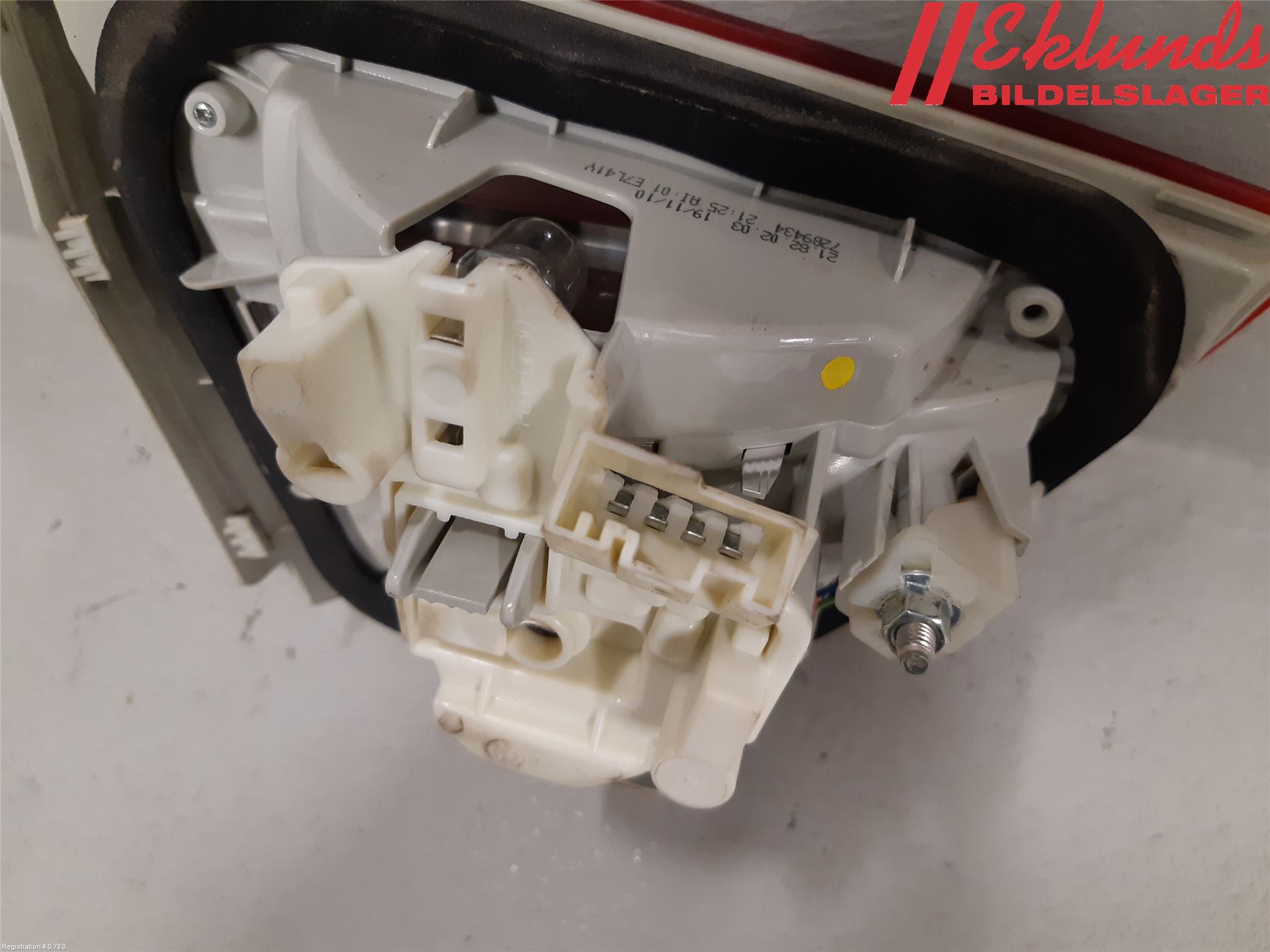 BMW 3 E90/91 SED/TOU 05-12 Bakljus Lucka Hö