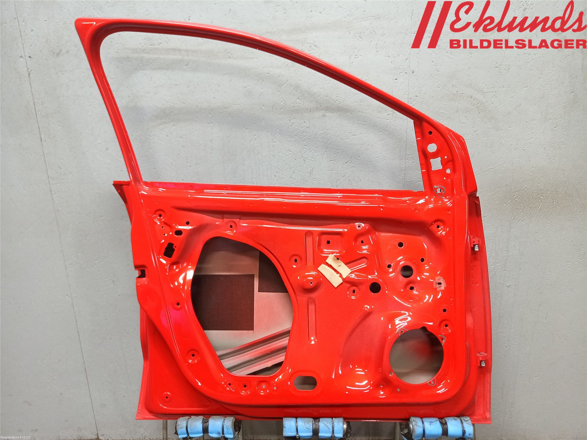 Volkswagen VW POLO 10-17 Dörr Fram Vänster