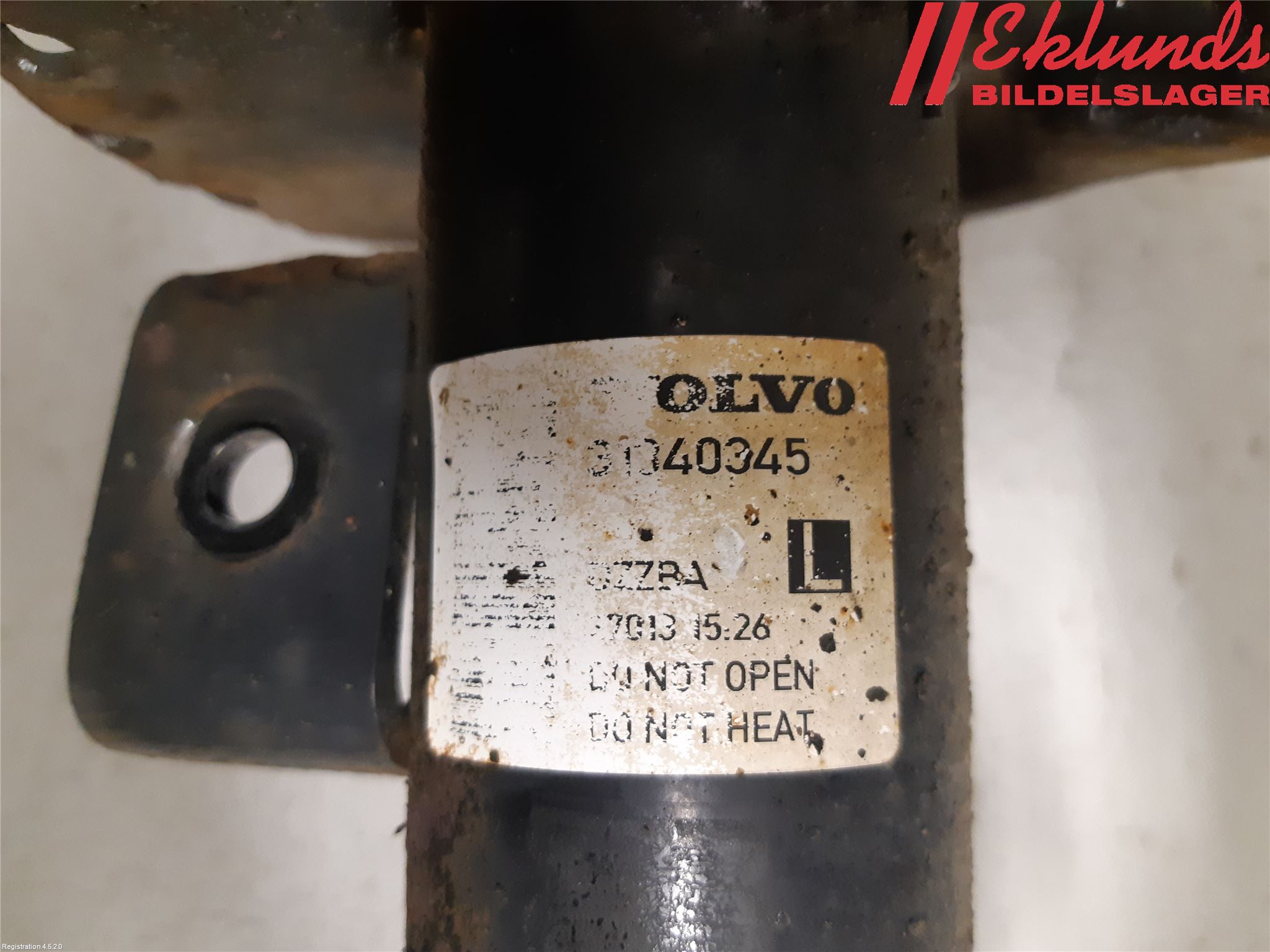 Volvo V70 14-16 Fjäderben Fram Vänster