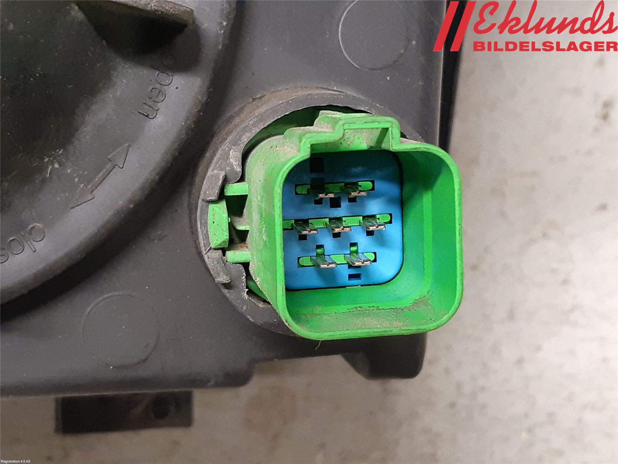 Ford TRANSIT CONNECT 09-13 Strålkastare Höger