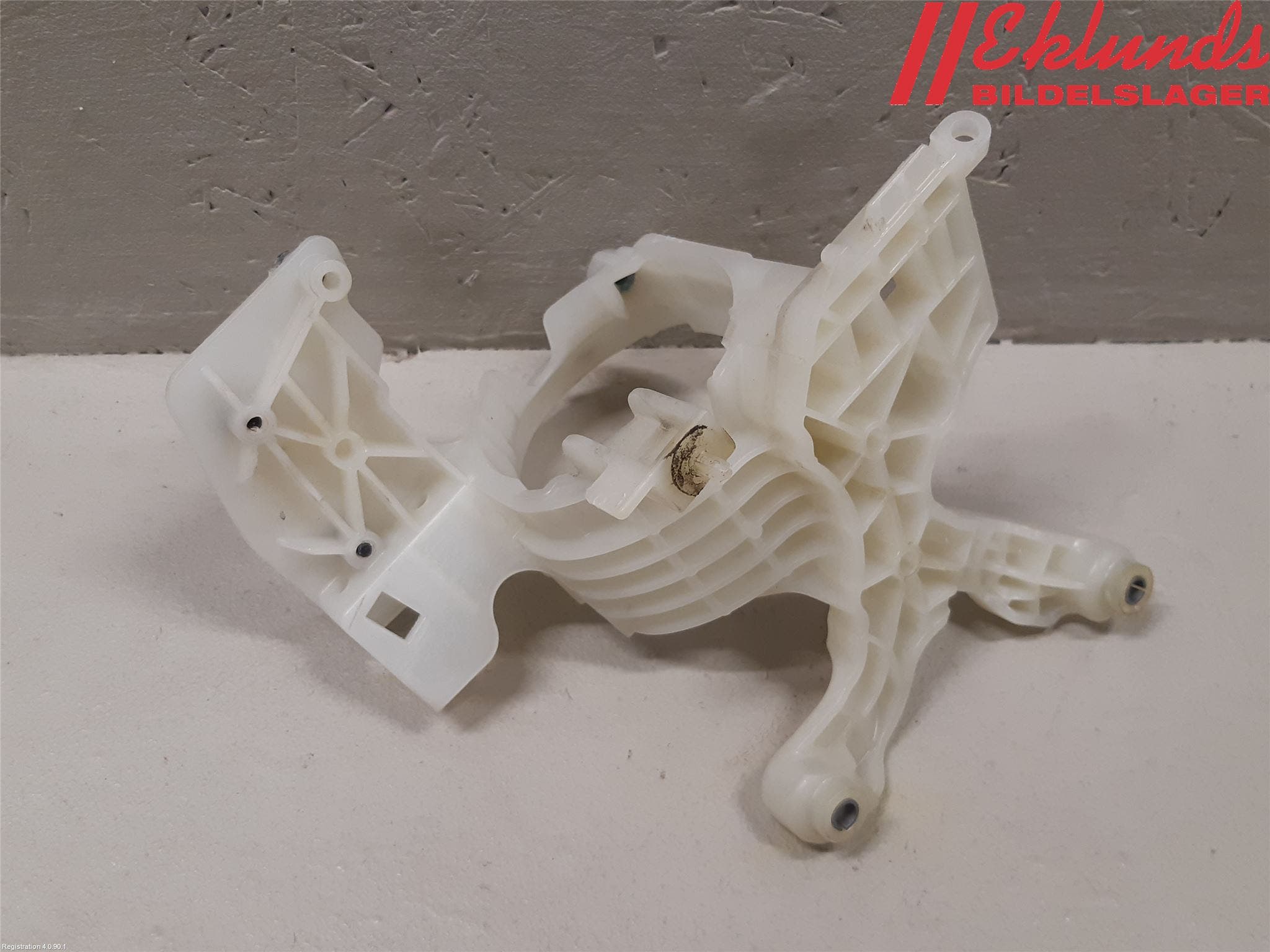 Mercedes-Benz MB C-KLASS (W205) 14-21 Expansionstank