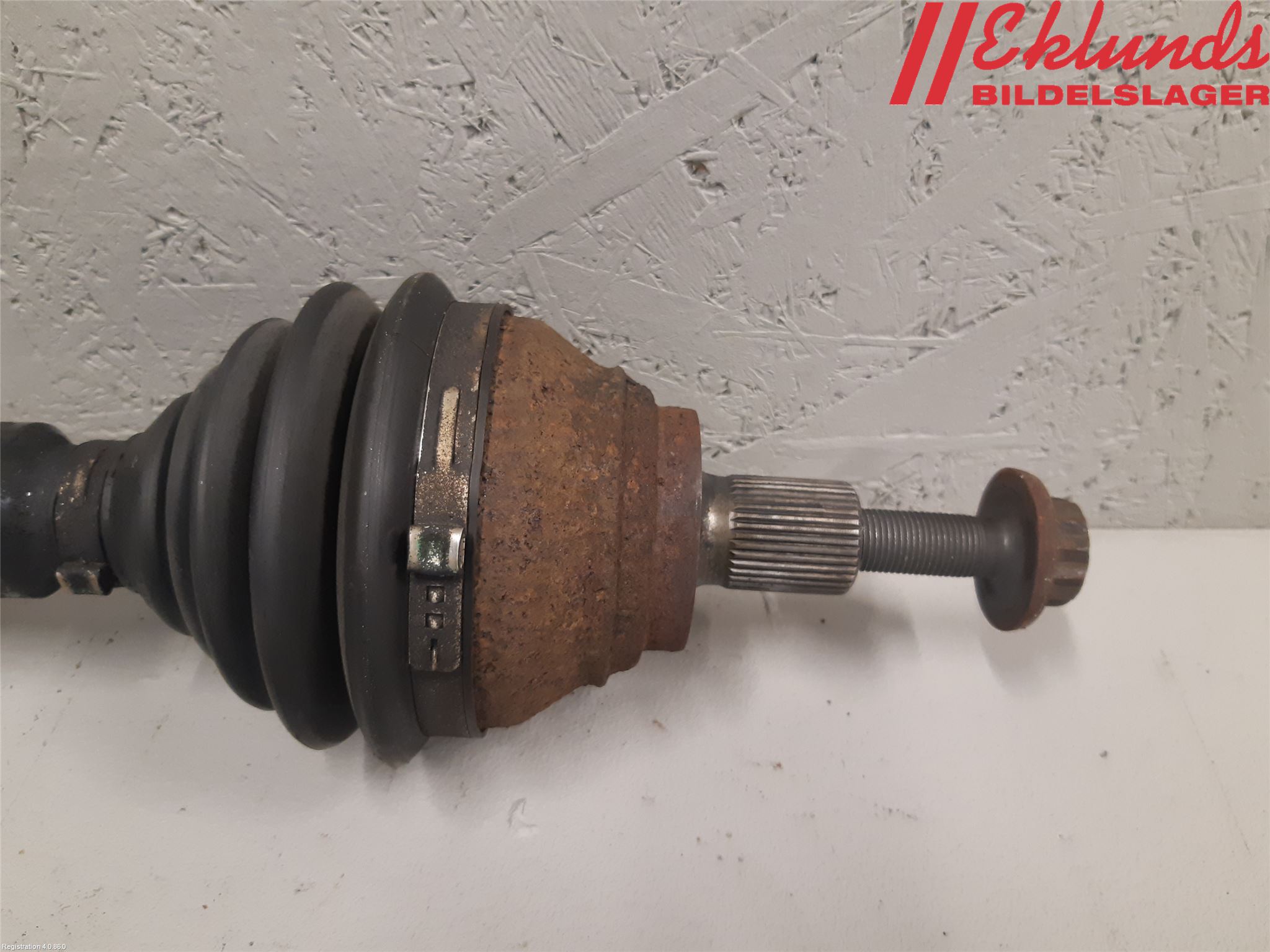 Volkswagen VW PASSAT 11-14 Drivaxel Fram Höger