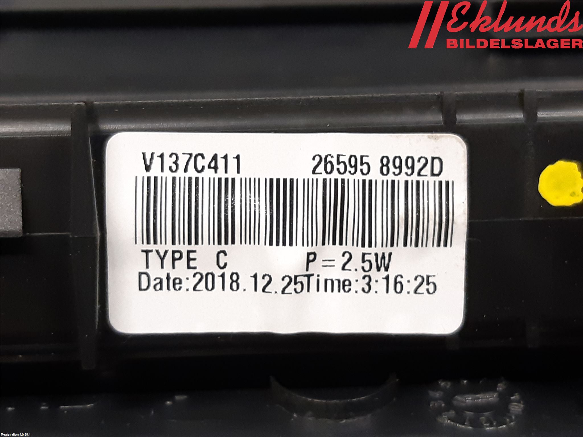 Dacia DUSTER 18-24 Bromsljus Bakruta