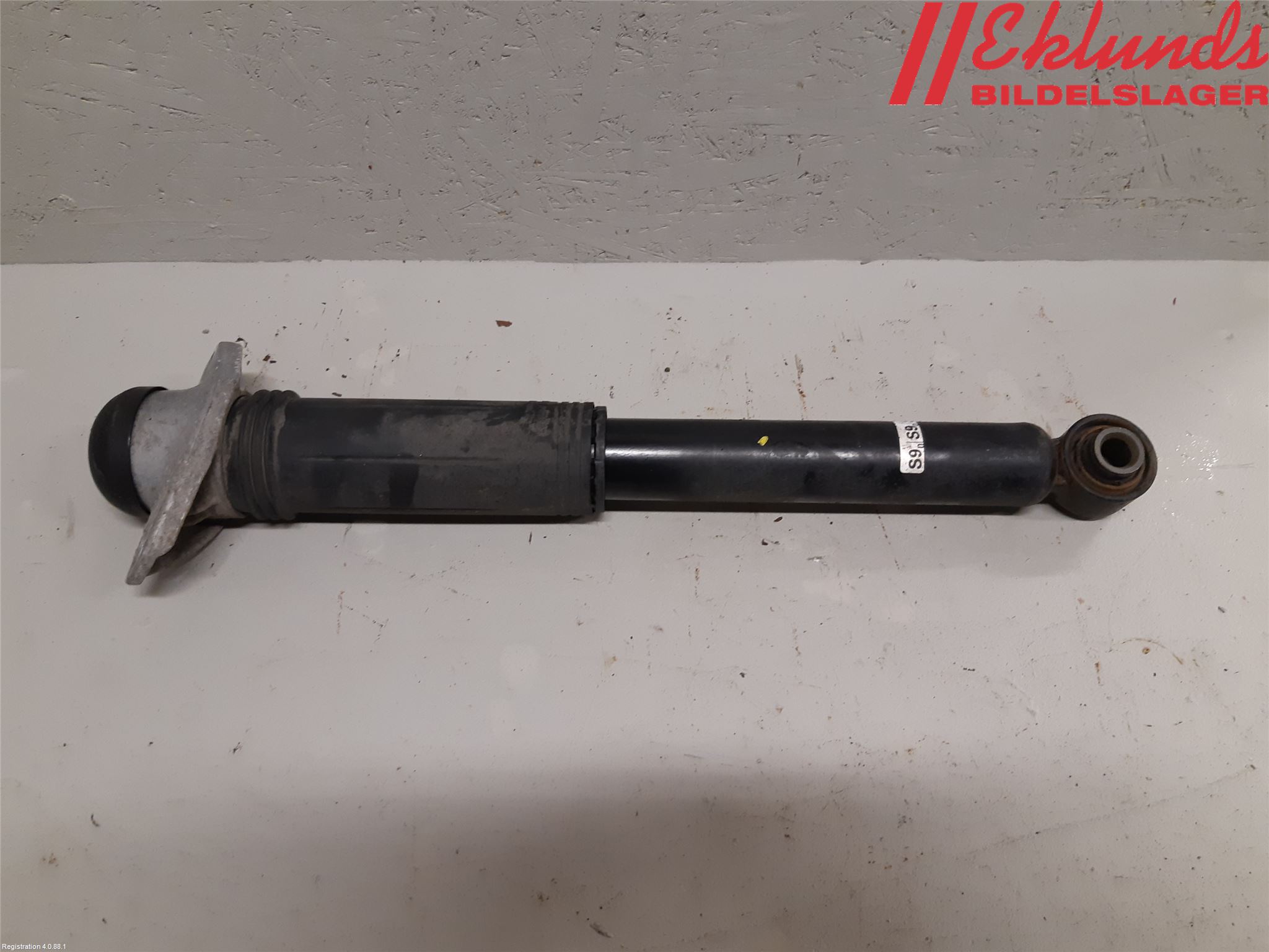 Toyota COROLLA 19- Stötdämpare Bak