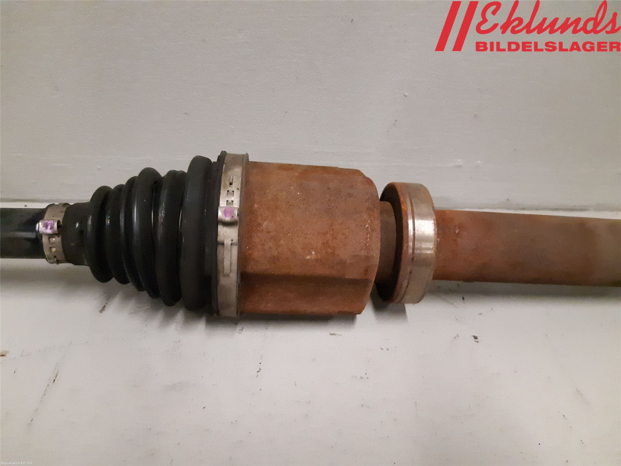 Volvo V60 14-18 Drivaxel Fram Höger