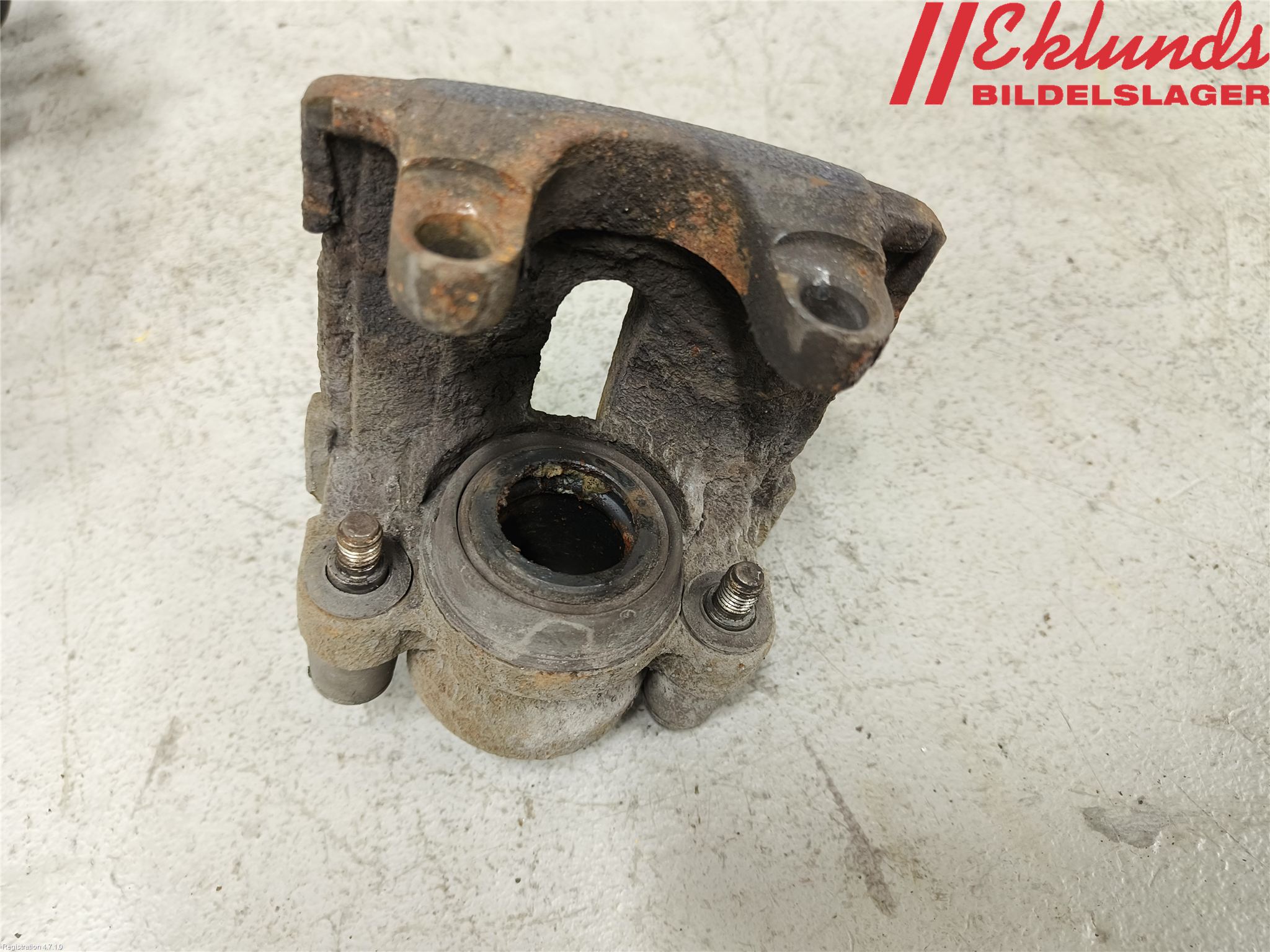 BMW 1 E87/81 5D/3D 03-11 Bromsok Bak Vänster