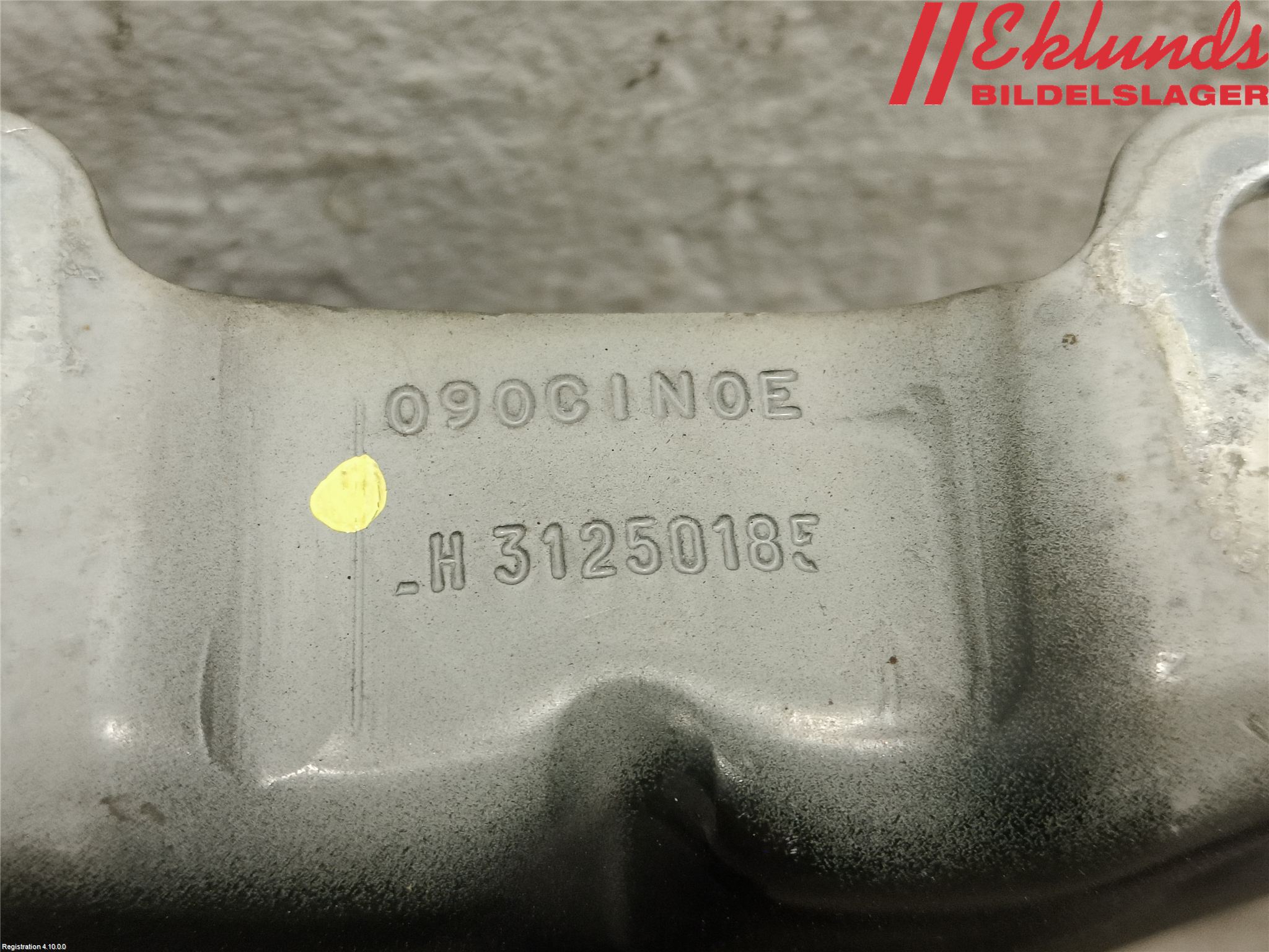 Volvo S80 07-13 Huvgångjärn