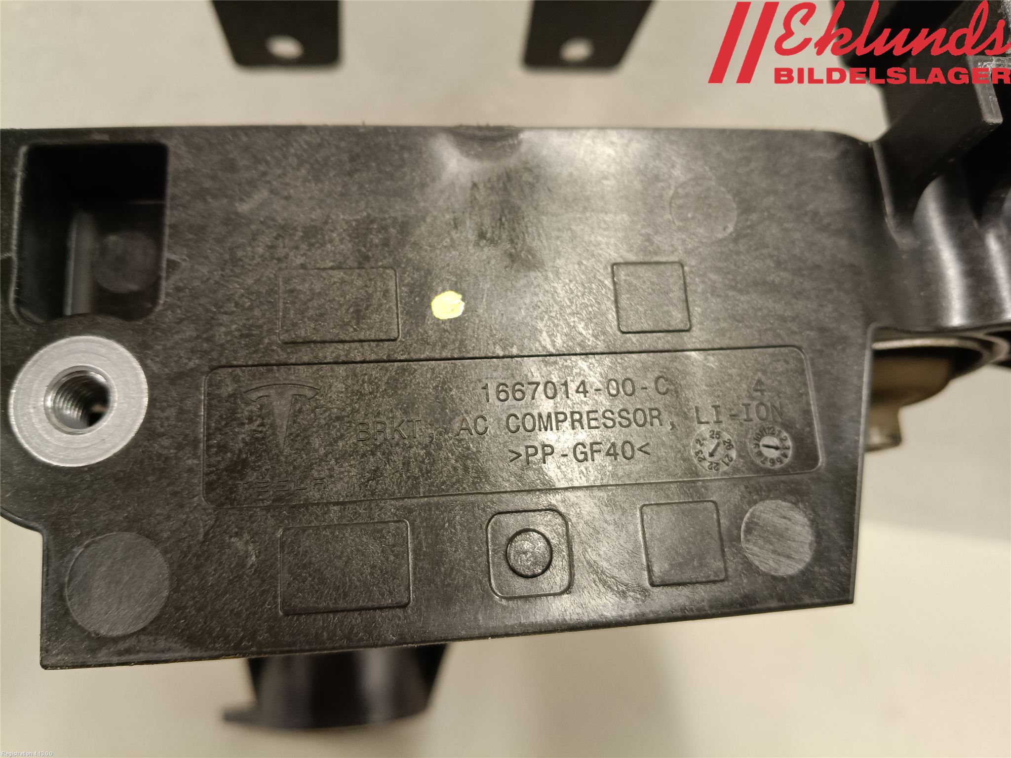 Tesla MODEL 3 17- Ac Kompressor-Fäste