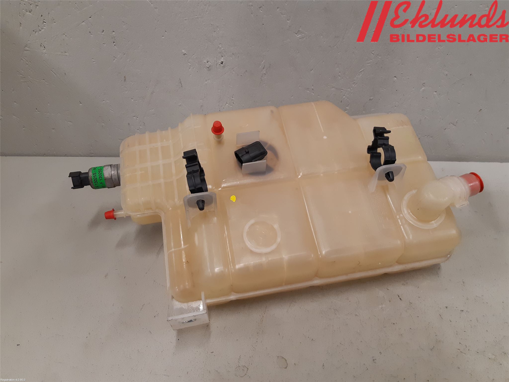 Iveco DAILY 14->> Expansionstank