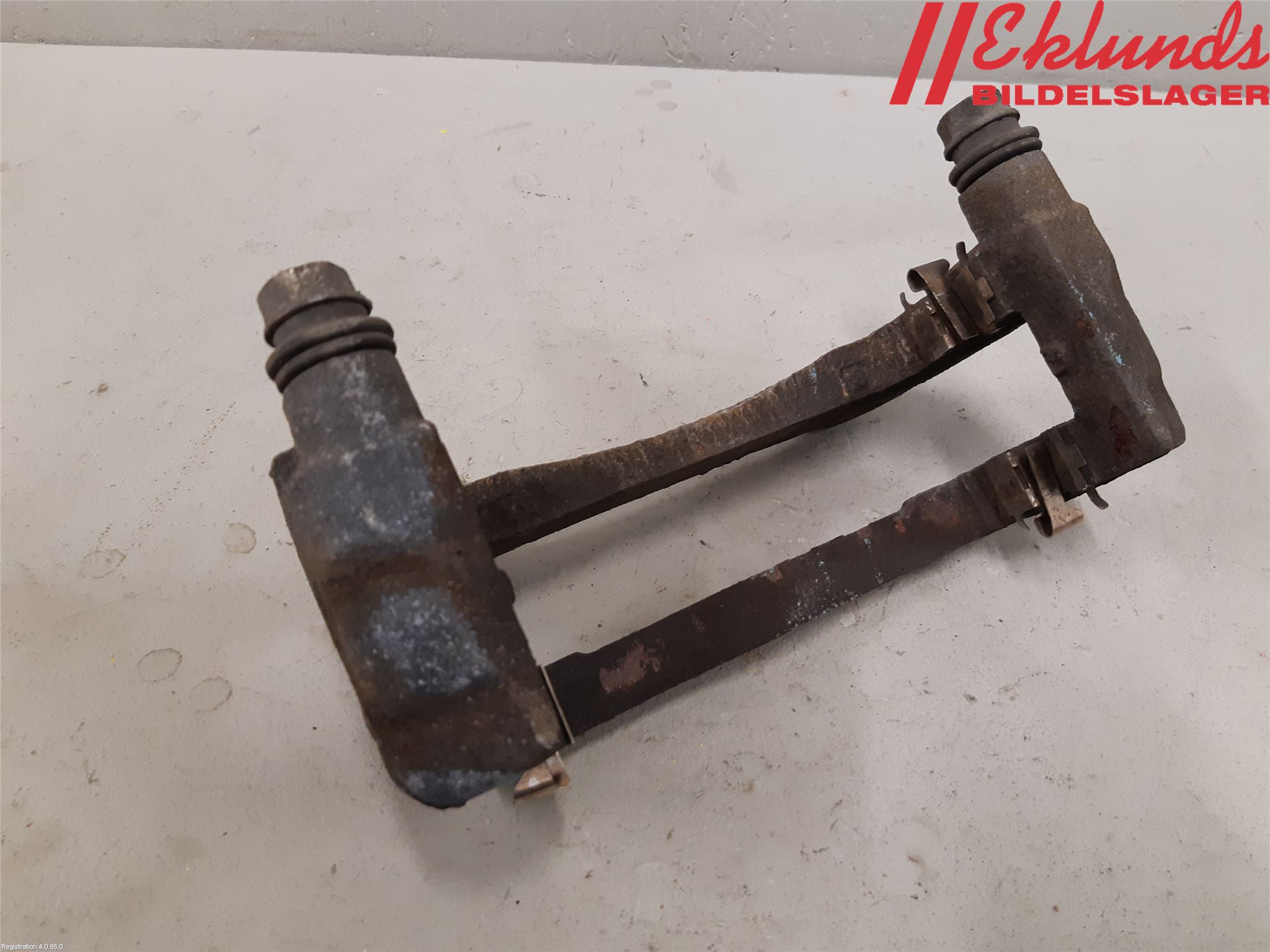 Toyota RAV4 13-18 Bromsokshållare